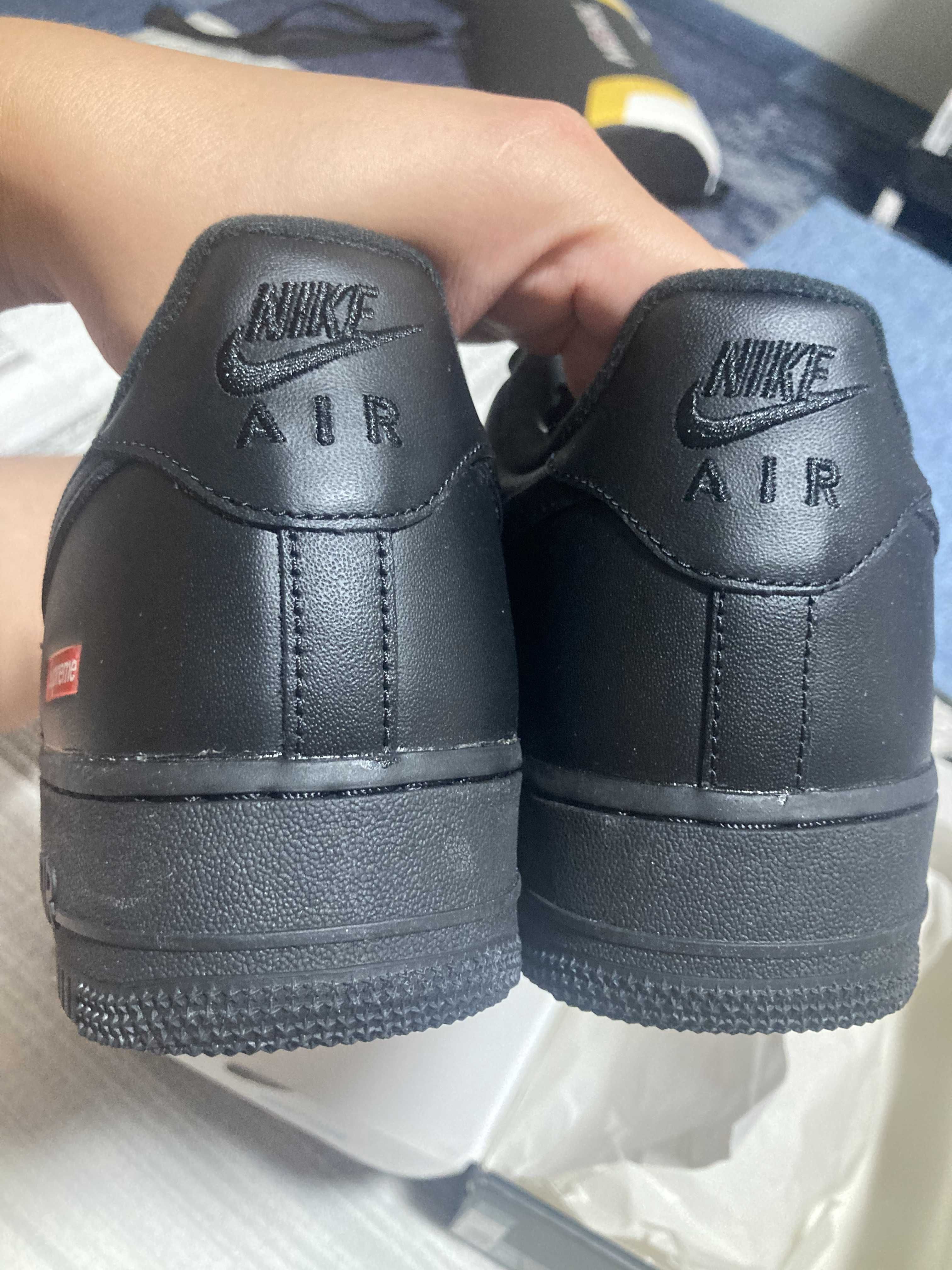 Supreme × Nike Air Force 1 Low "Black"