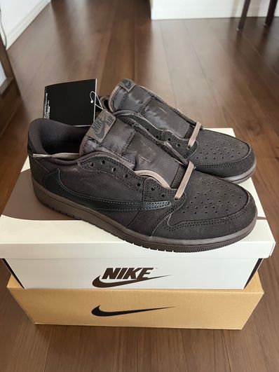 Travis Scott × Nike Air Jordan 1 Low OG SP "Velvet Brown and Dark Mocha"