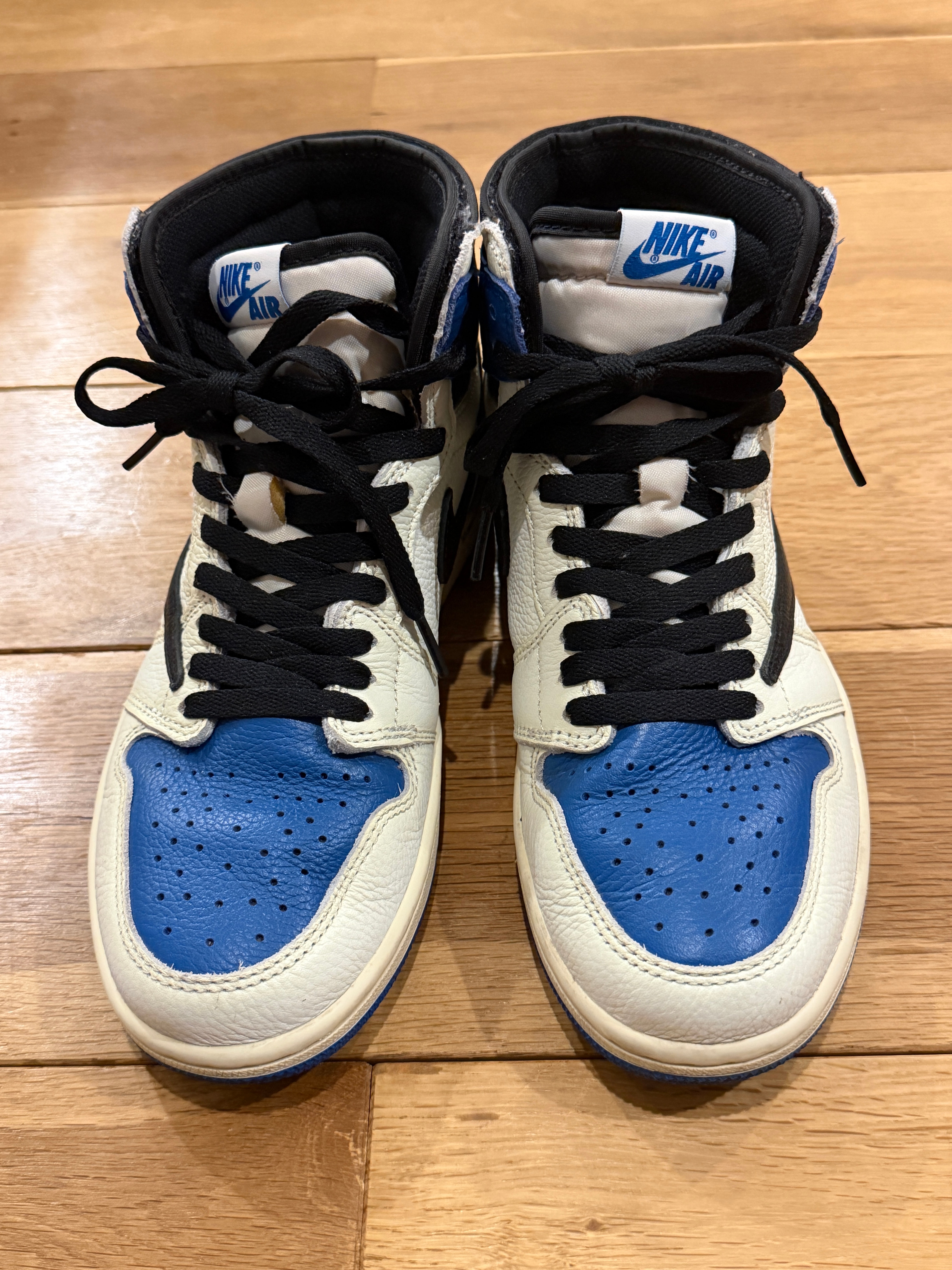 トラヴィススコット × フラグメントデザイン × ナイキ エアジョーダン1 レトロ ハイ OG SP "ミリタリーブルー"