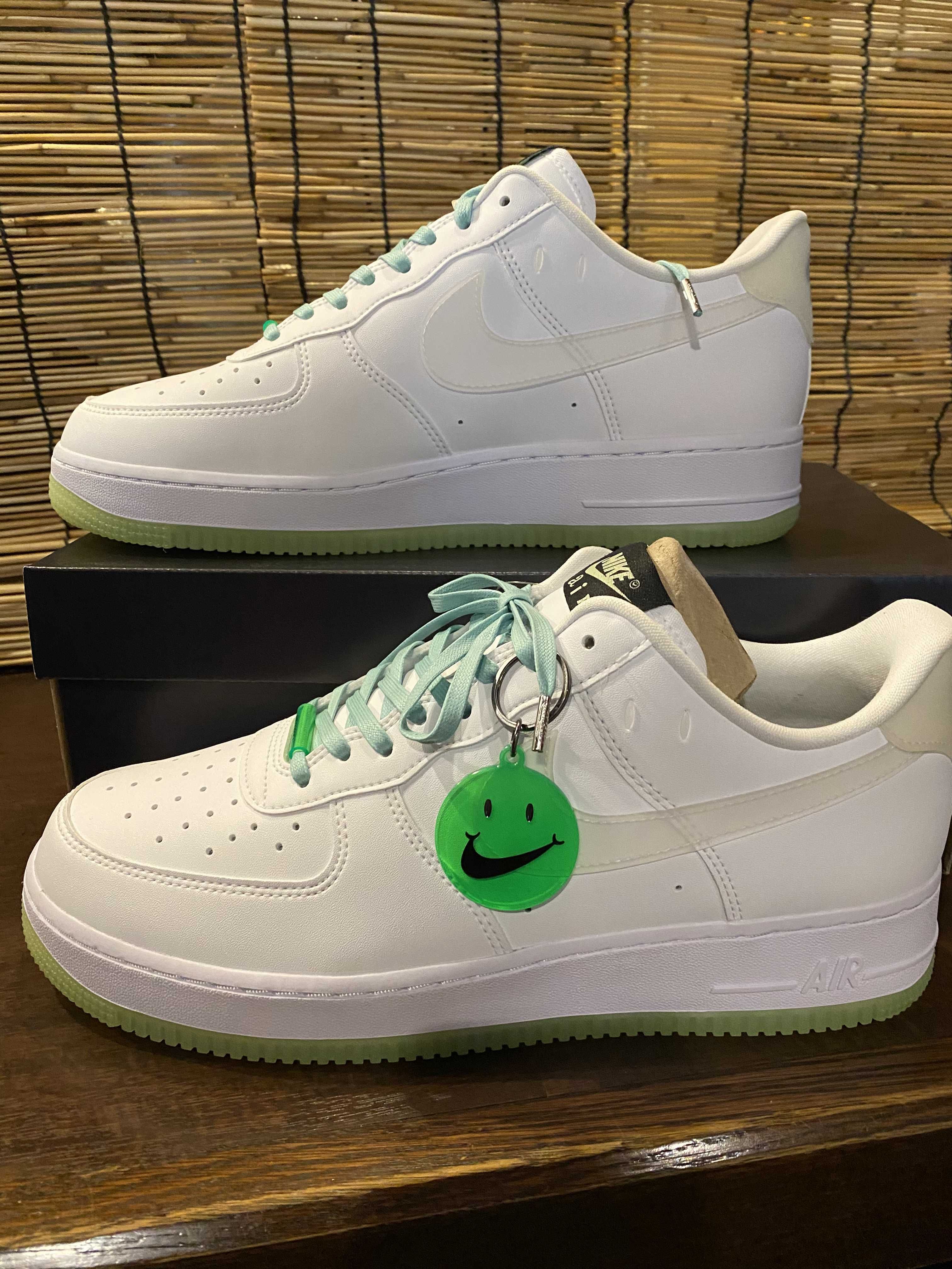 Nike Women's Air Force 1 Low '07 LX "White"