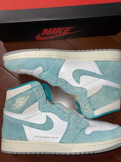 Nike Air Jordan 1 Retro High OG "Turbo Green"