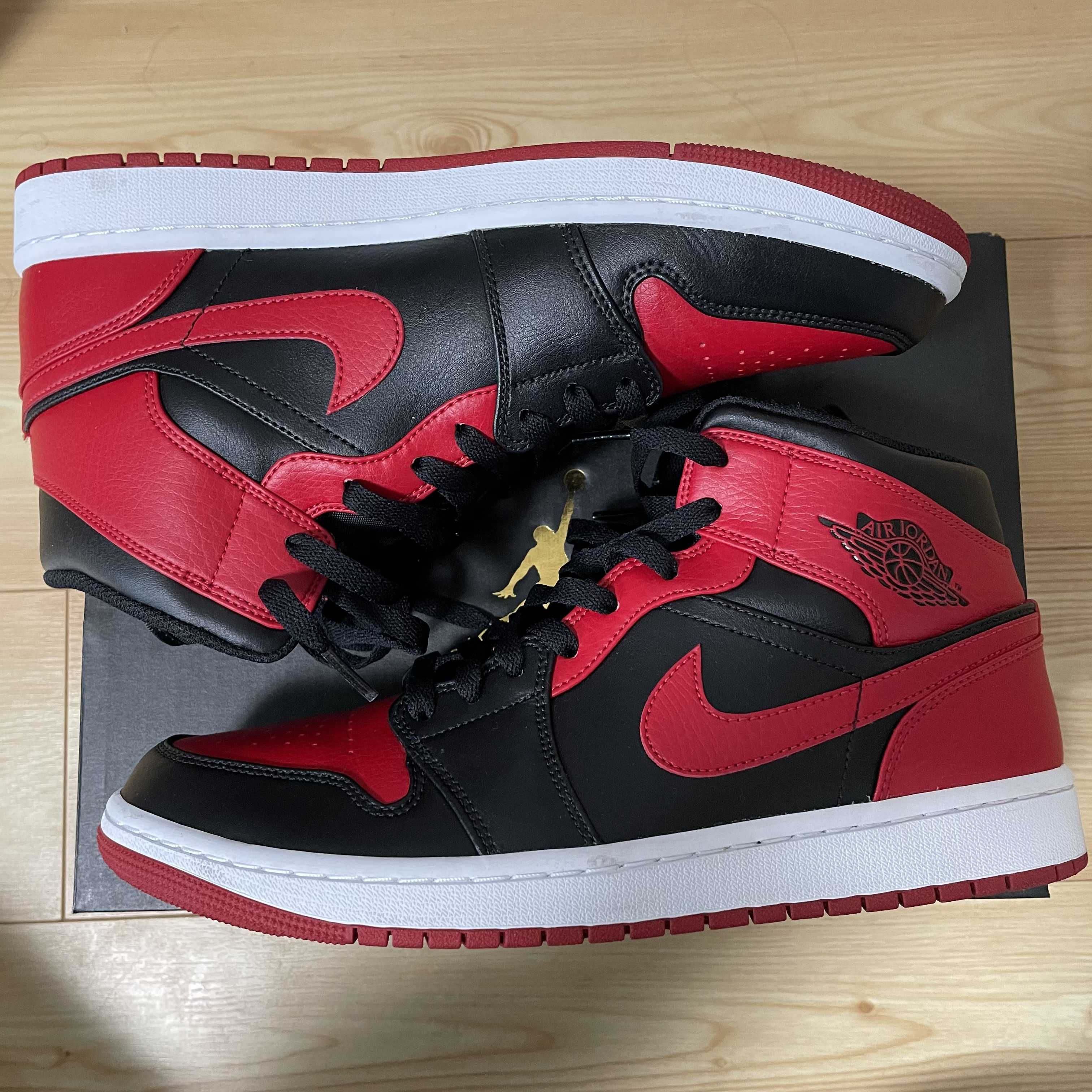 Nike Air Jordan 1 Mid "Bred"