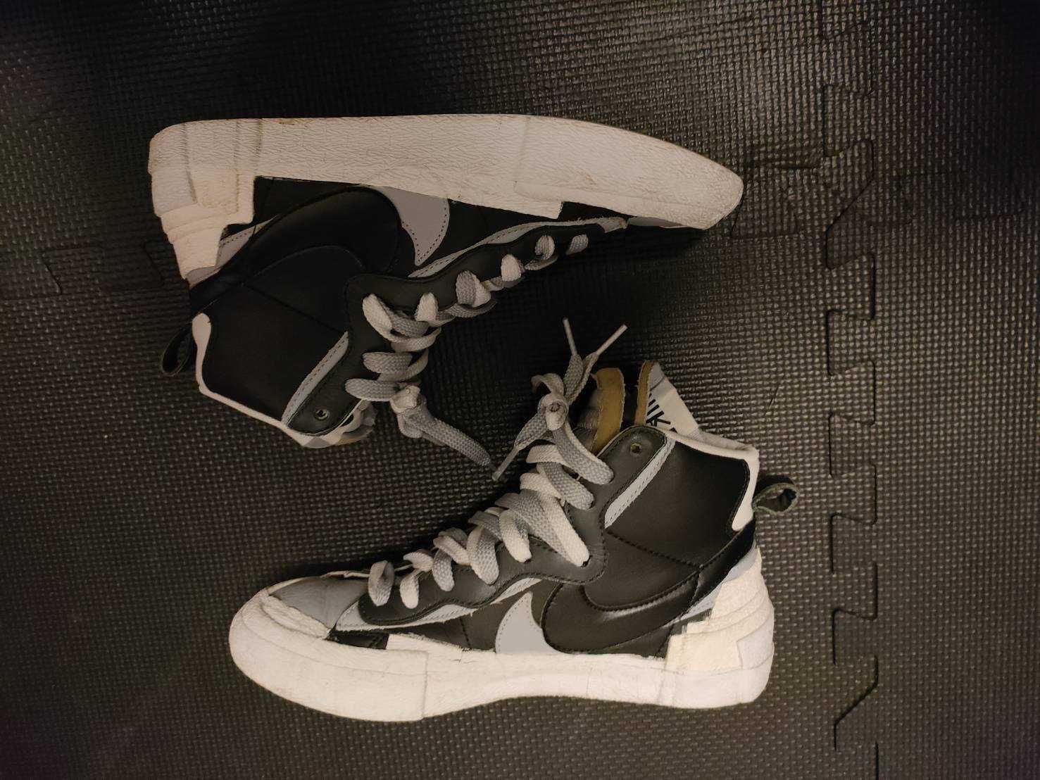 sacai × NIKE BLAZER MID "BLACK/WOLF GREY/WHITE"