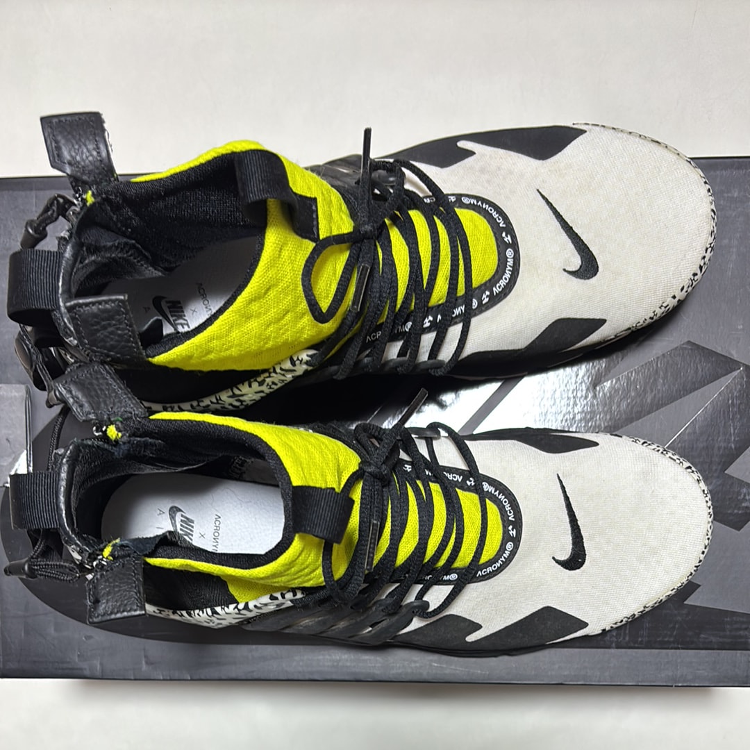 アクロニウム × ナイキ エアプレスト ミッド "ホワイト/ブラック/ダイナミック イエロー"