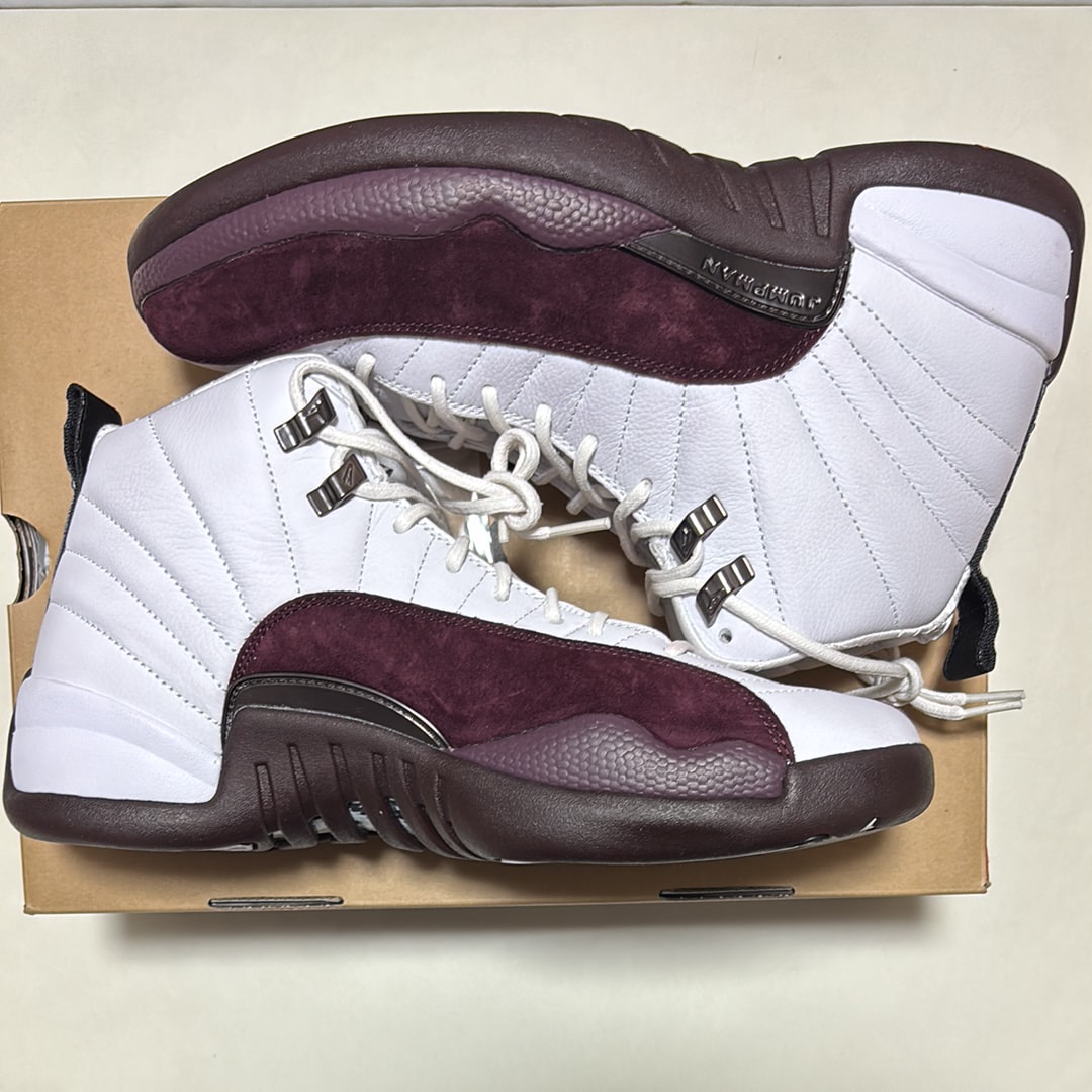 アママニエール × ナイキ ウィメンズ エアジョーダン12 "ホワイト アンド バーガンディークラッシュ"