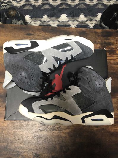 NIike Women's Air Jordan 6 "Smoke Grey"