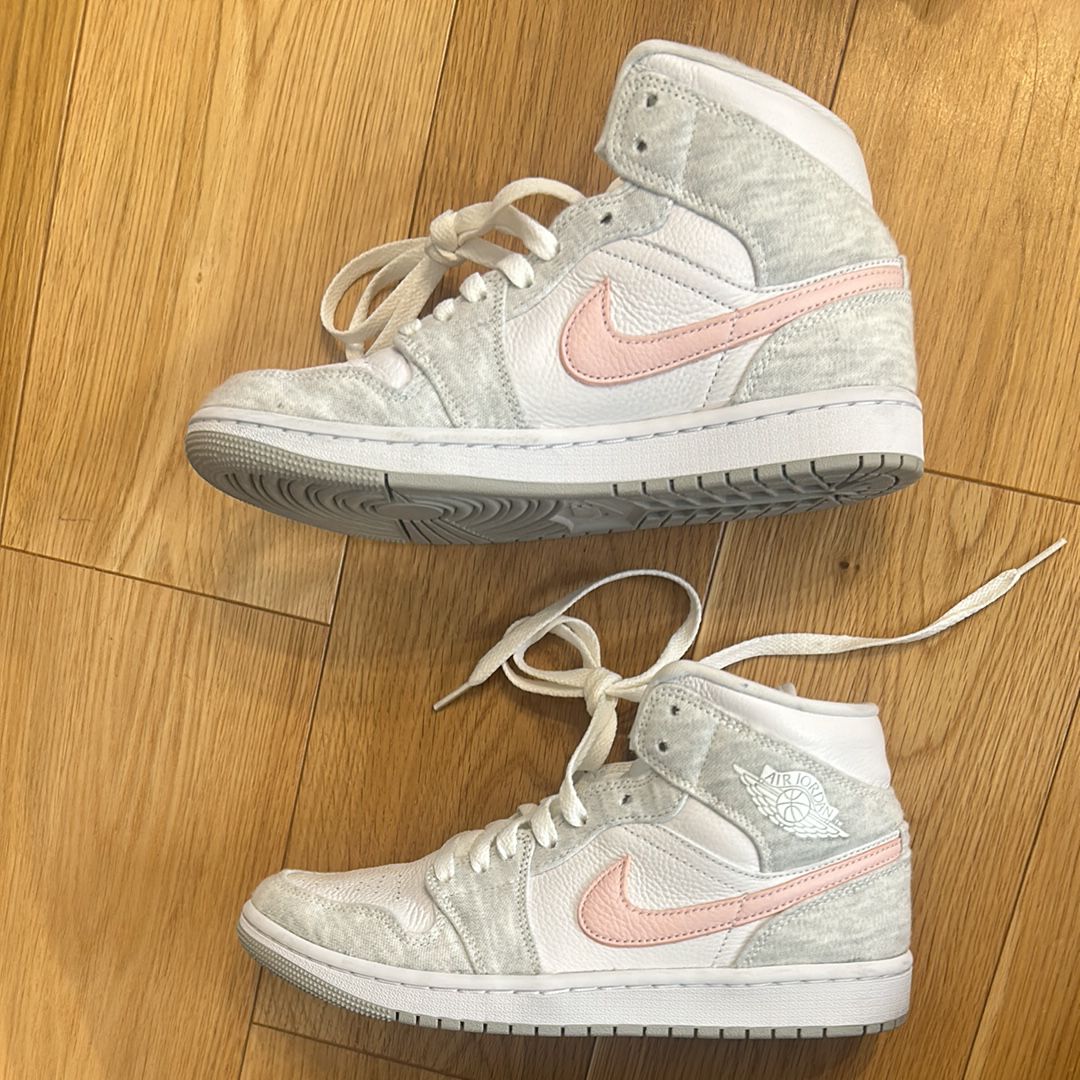 Nike Women's Air Jordan 1 Mid SE "Light Iron Ore"