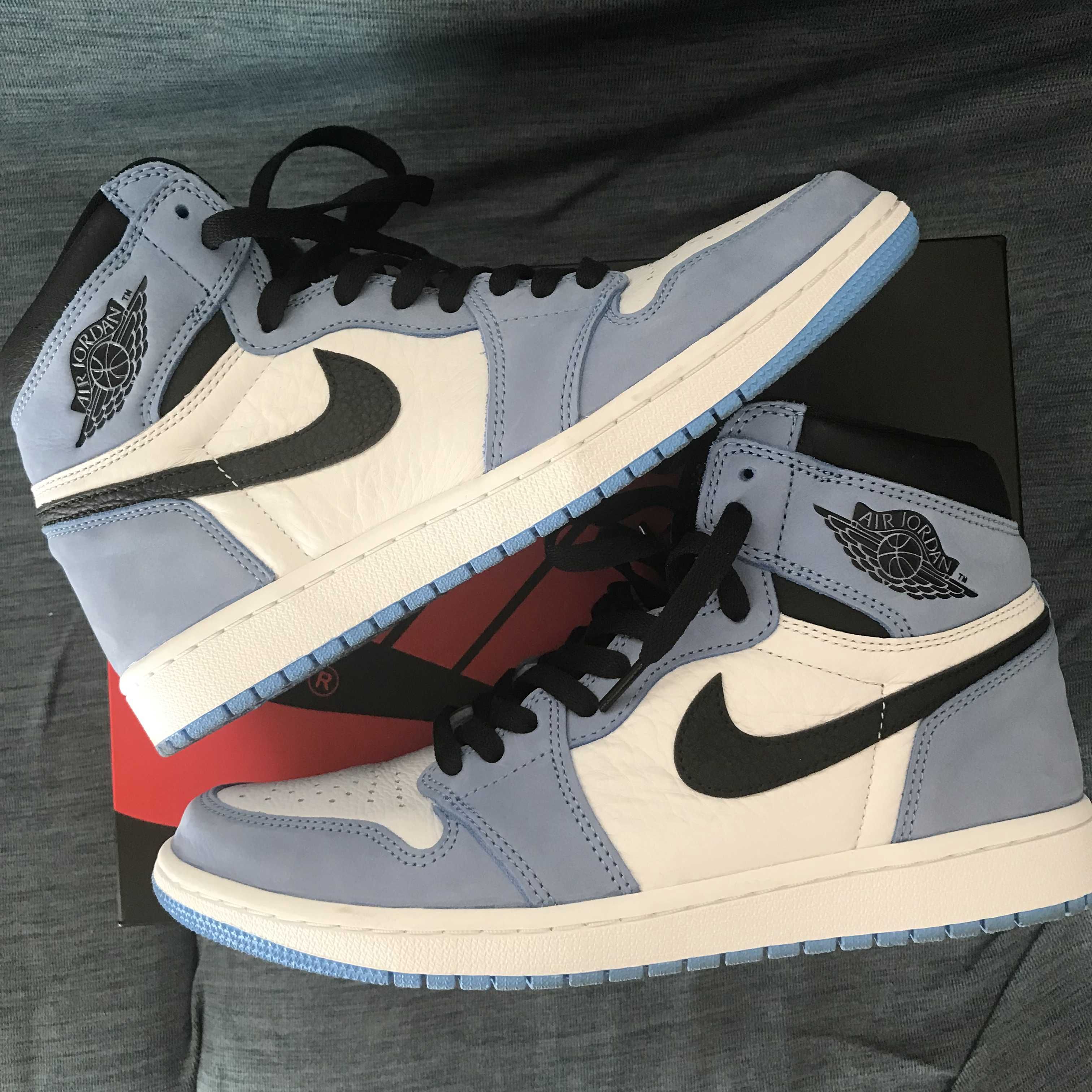 Nike Air Jordan 1 High OG "University Blue"