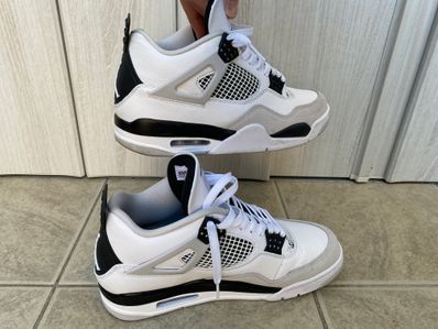 Nike Air Jordan 4 "Military Black"