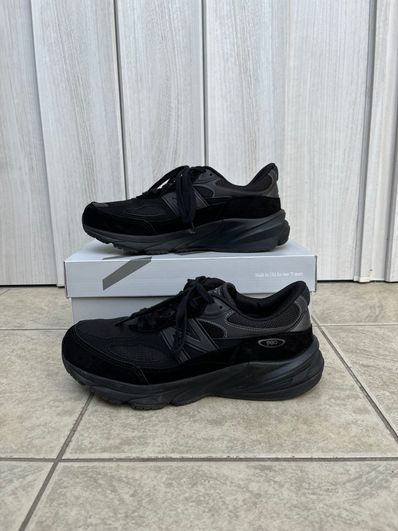 New Balance 990V6 "Triple Black"