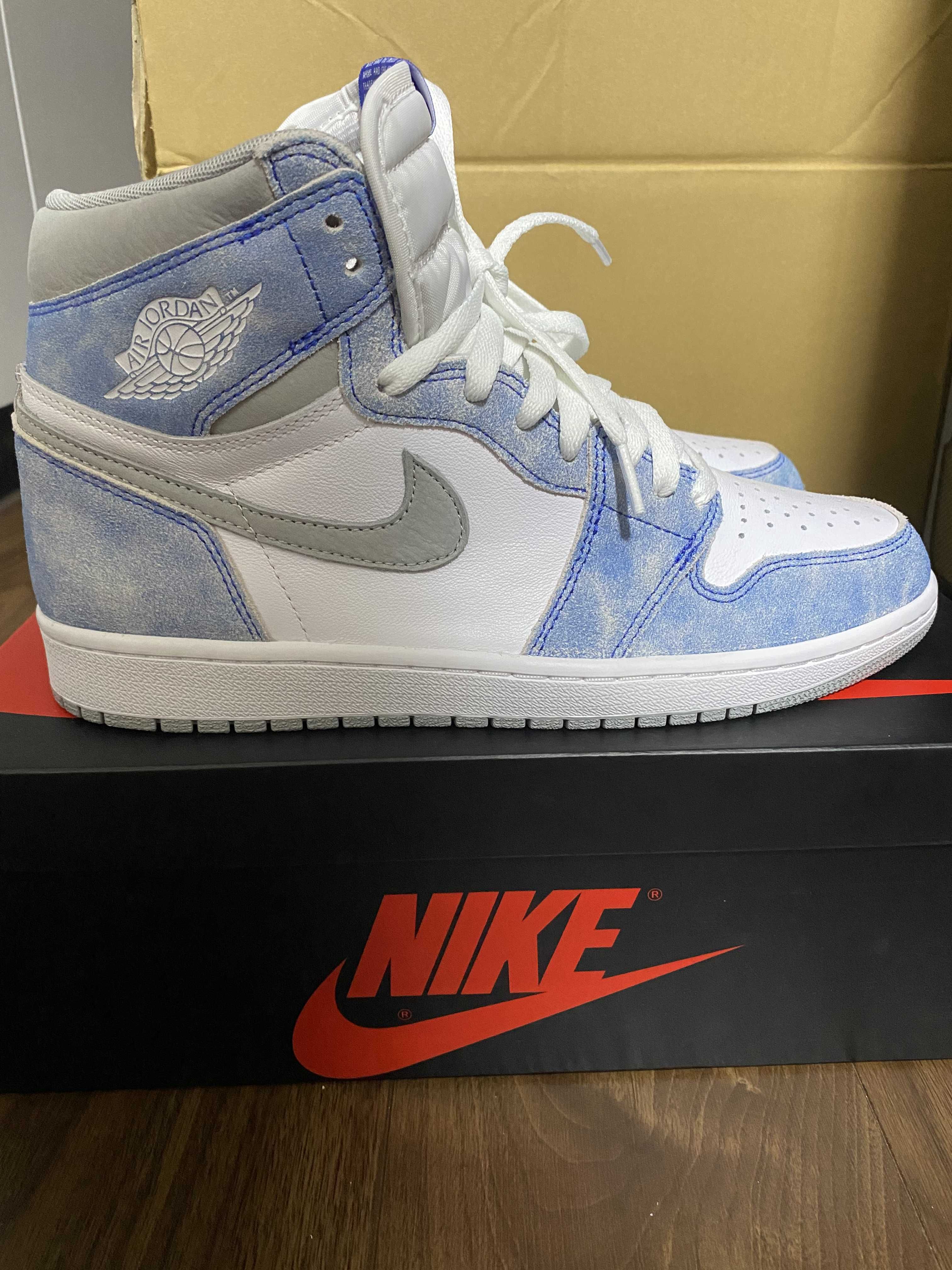 Nike Air Jordan 1 High OG "Hyper Royal"
