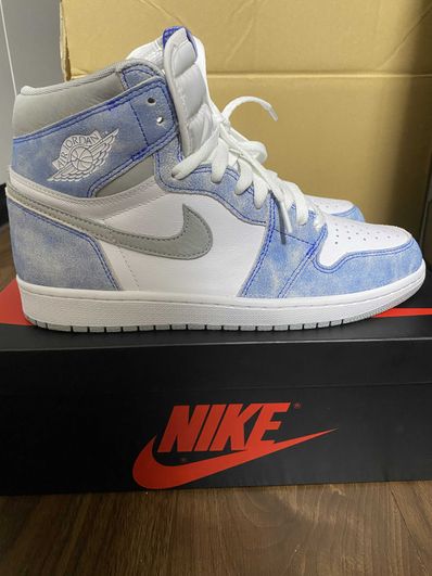 Nike Air Jordan 1 High OG "Hyper Royal"