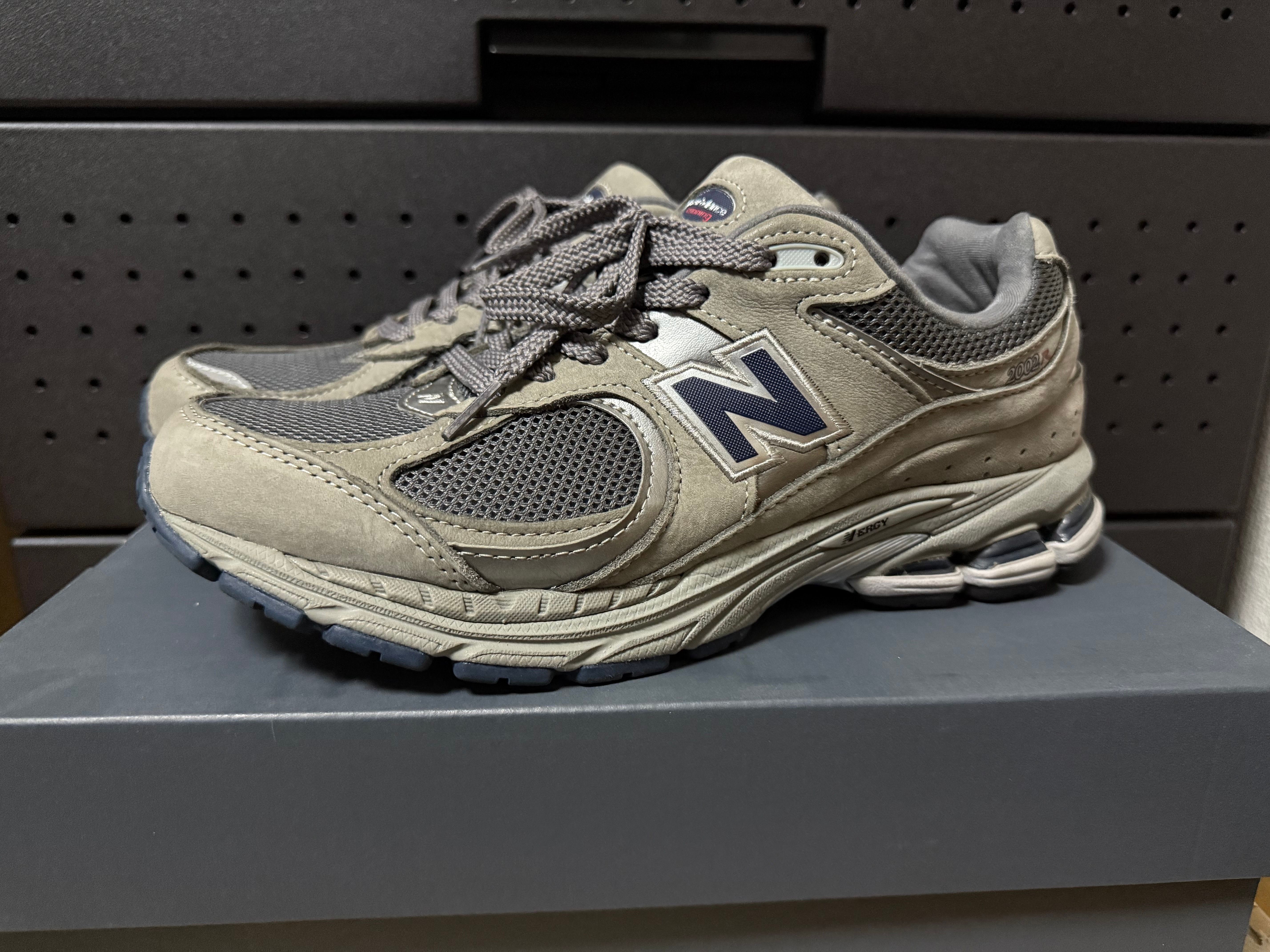 New Balance 2002R "Gray"