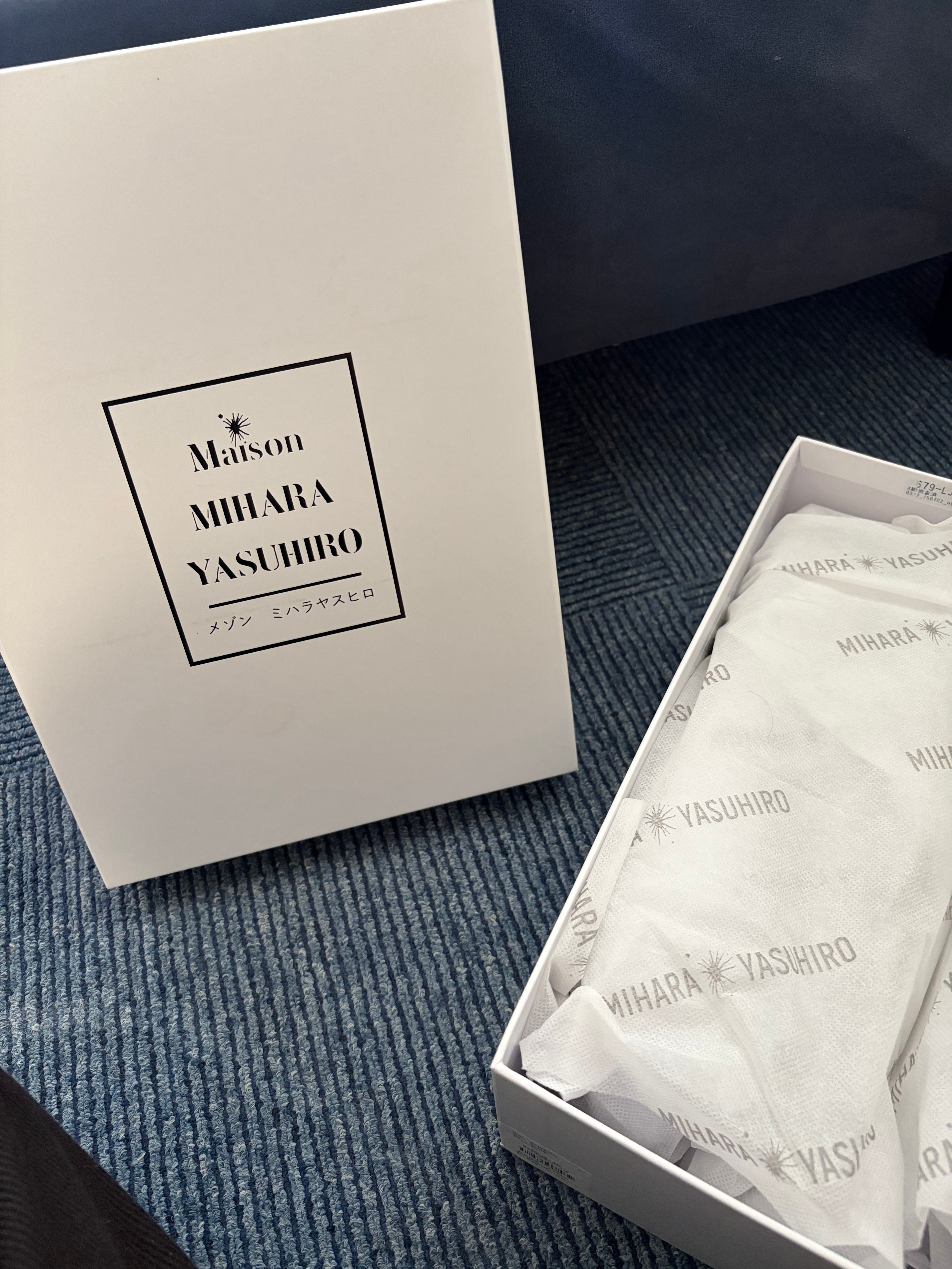 メゾンミハラヤスヒロ ピーターソン OG ソール キャンバス ロートップ スニーカー "ブラック" (A01FW702)