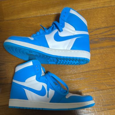 Nike Air Jordan 1 Retro High "UNC"