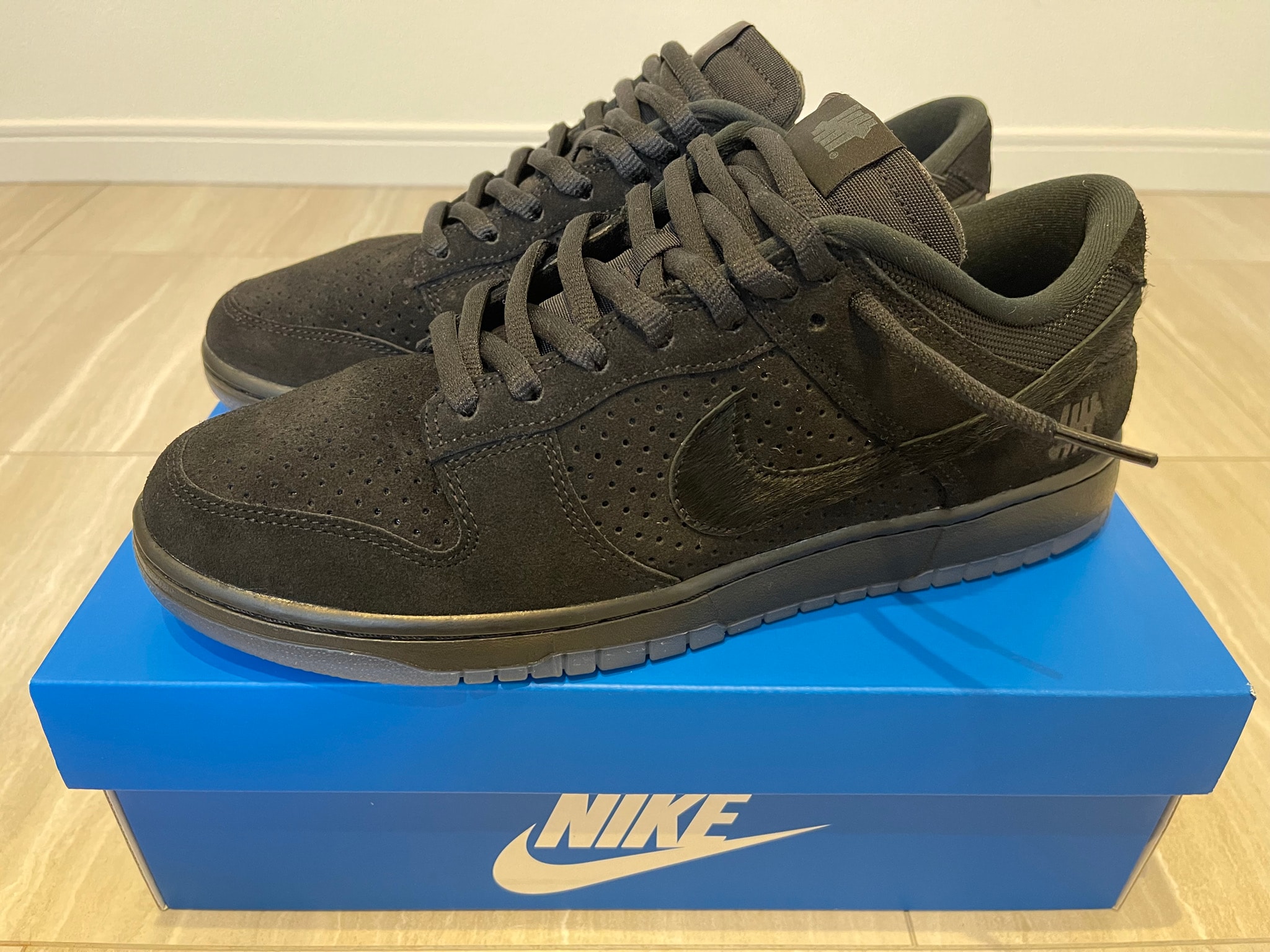 UNDEFEATED × Nike Dunk Low SP "5 ON IT"