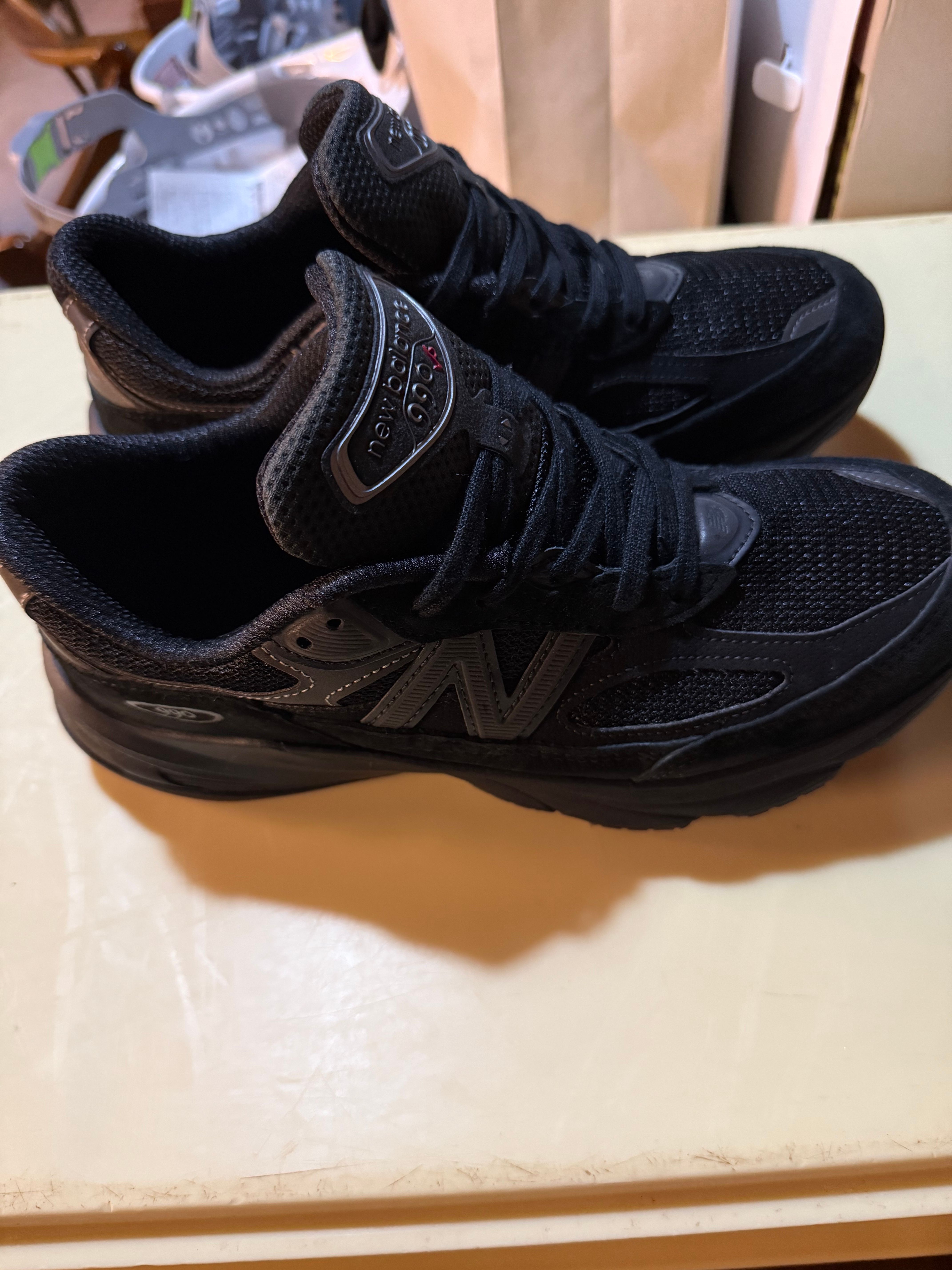 New Balance 990V6 "Triple Black"