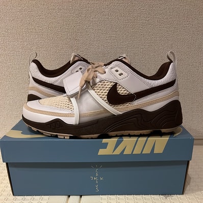 Travis Scott × Nike Zoom Field Jaxx "White and Light Chocolate"