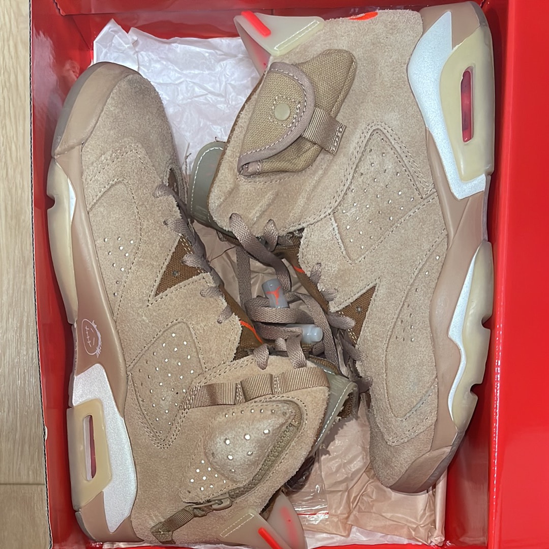 トラヴィススコット × ナイキ エアジョーダン6 "ブリティッシュカーキ"