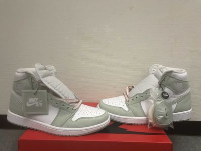 Nike Women's Air Jordan 1 High OG "Seafoam"