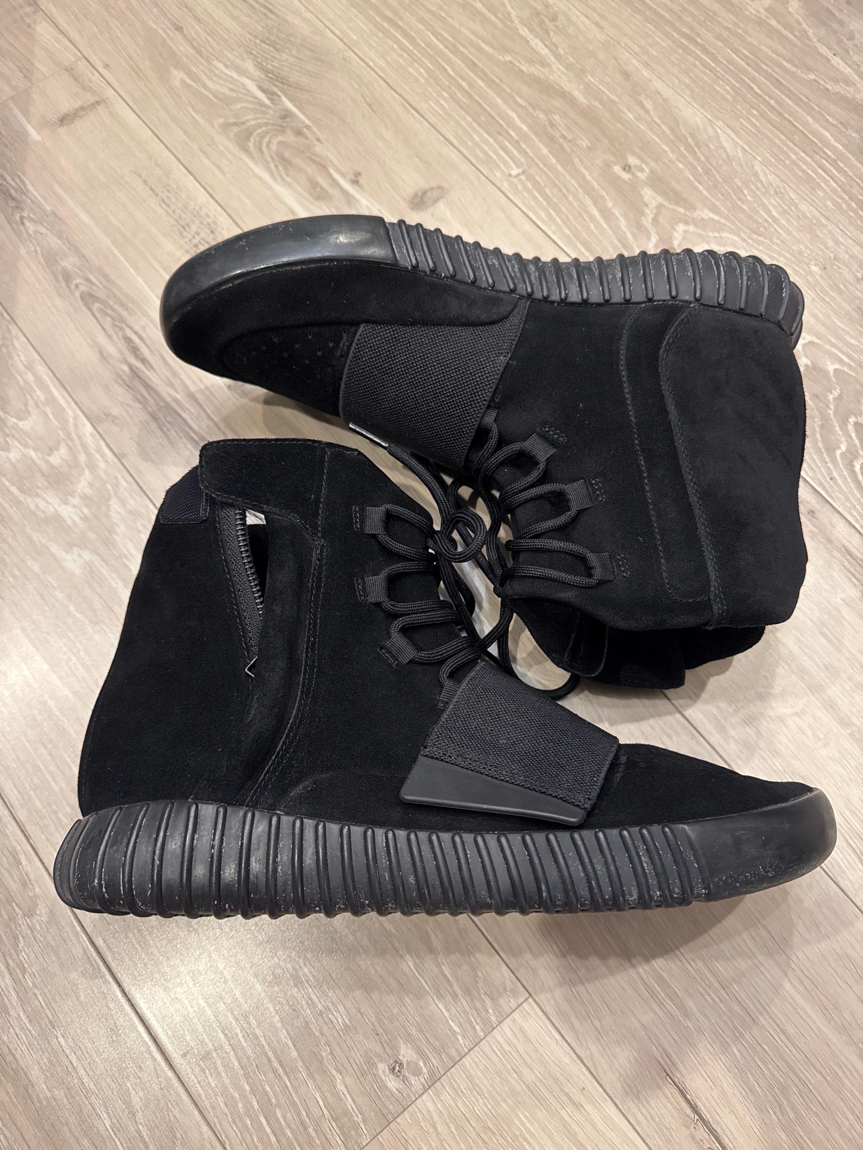 adidas YEEZY Boost 750 "Triple Black"