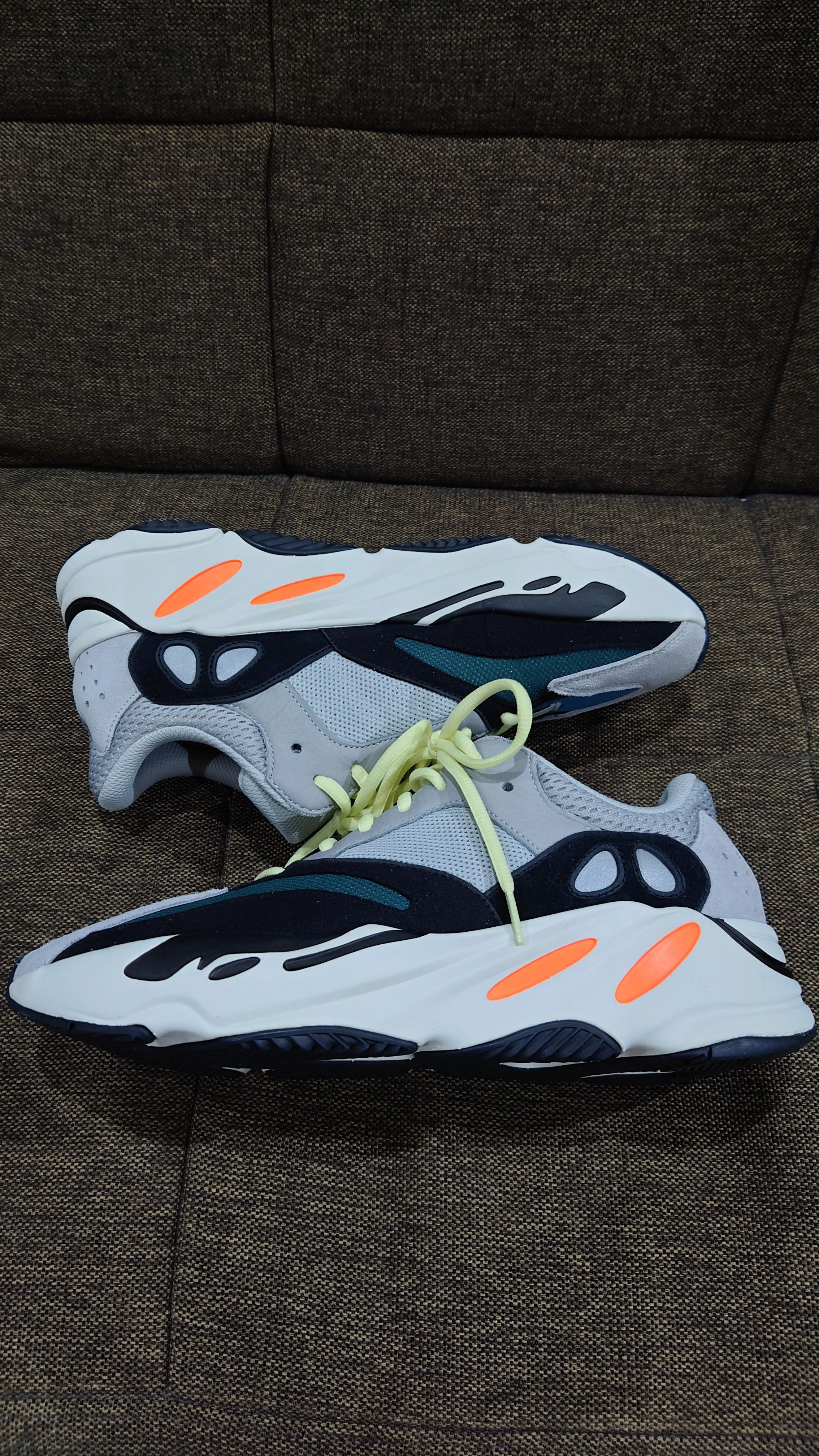 adidas YEEZY Boost 700 "Wave Runner"