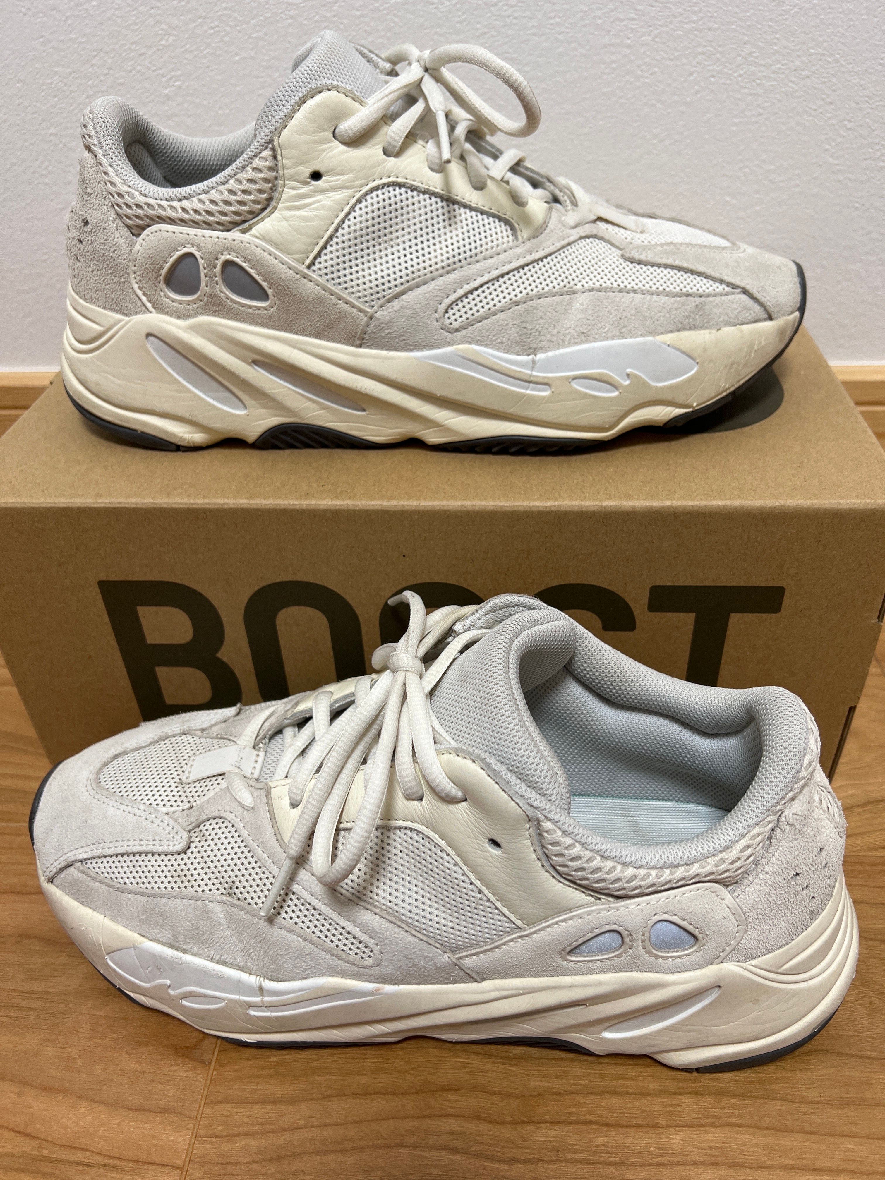 adidas YEEZY Boost 700 "Analog"