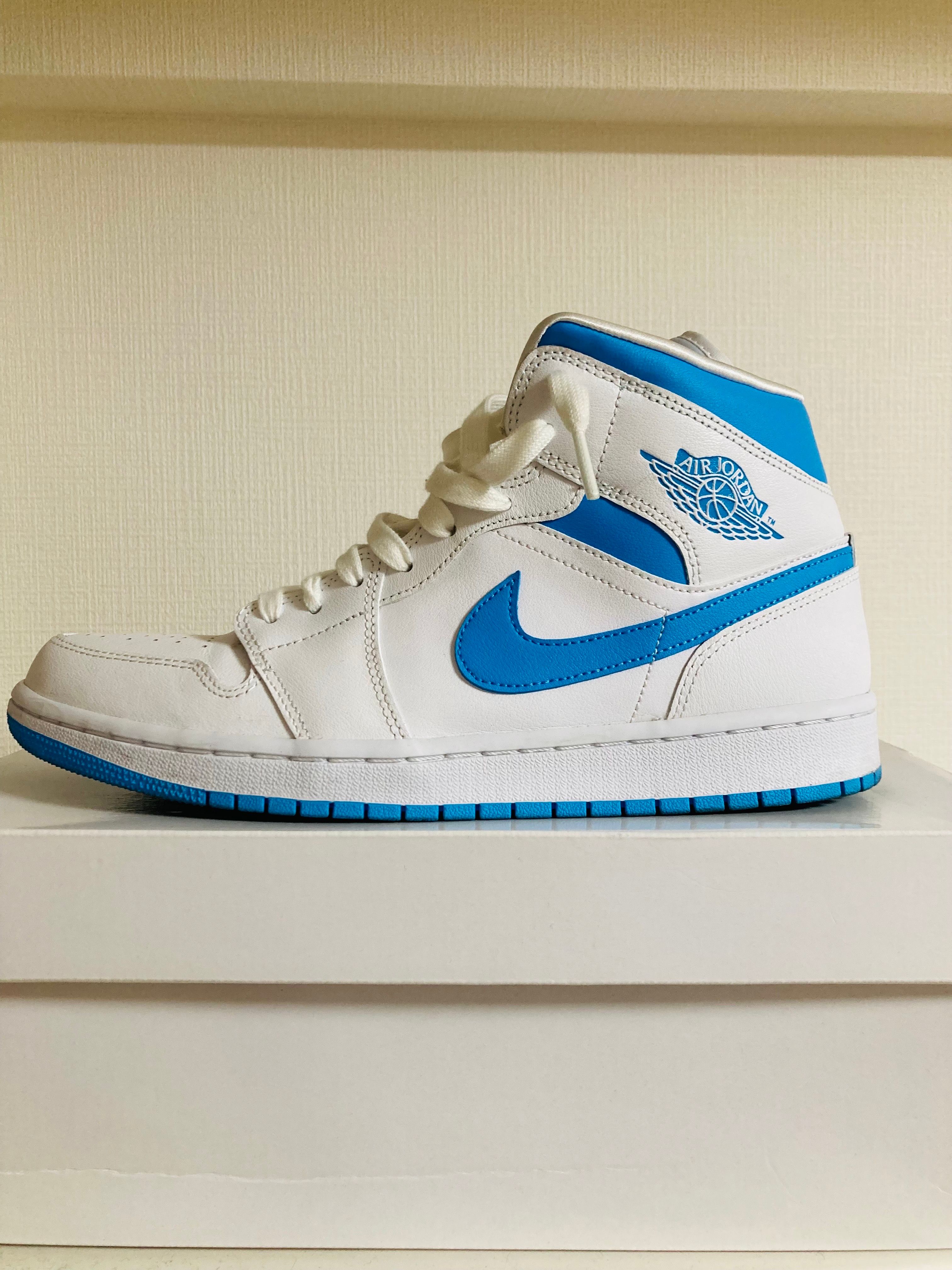 Nike Women's Air Jordan 1 Mid "UNC"