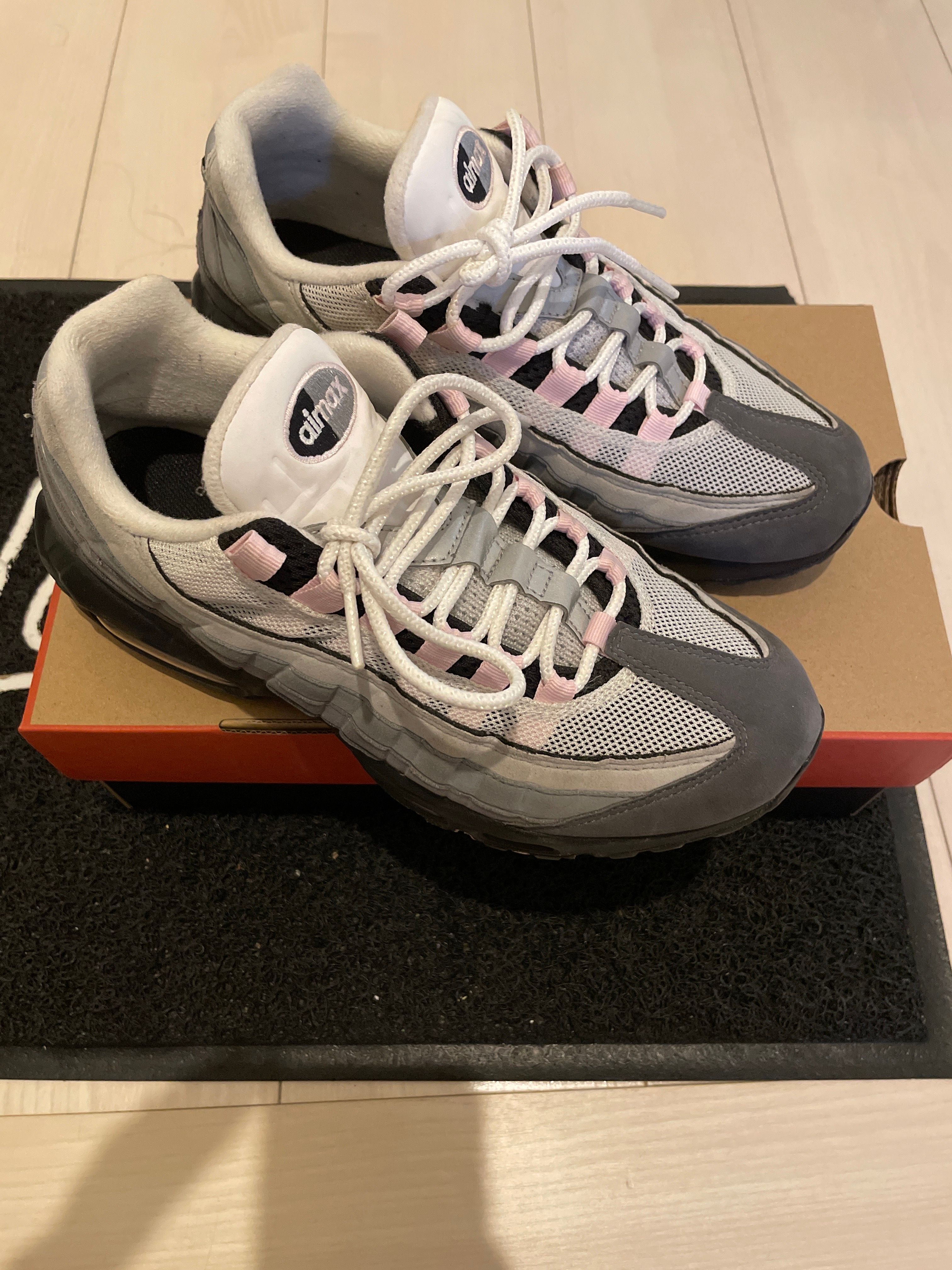 Nike Air Max 95 "Gunsmoke/Pink Foam"