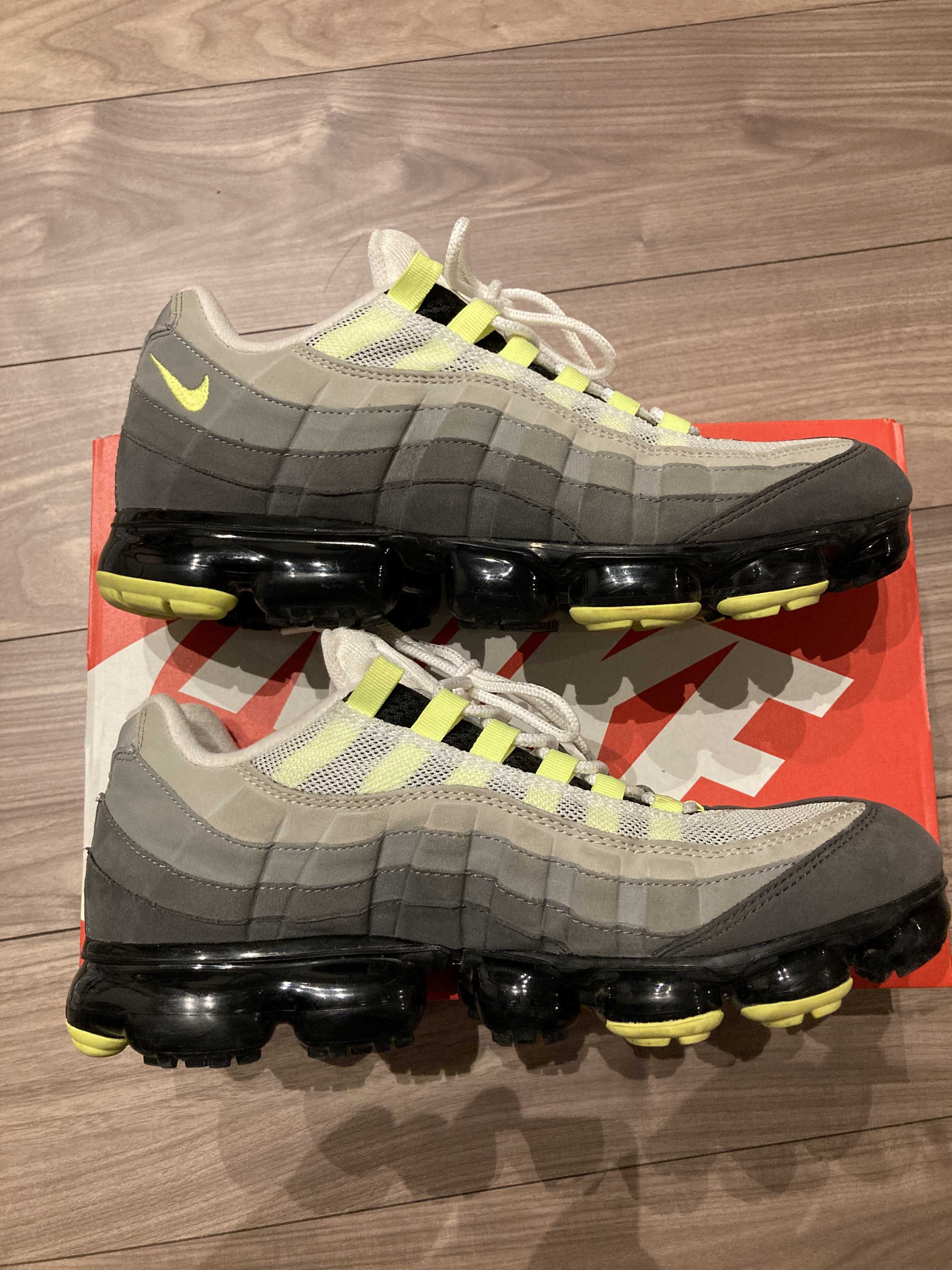 Nike Air Vapormax 95 "Neon"