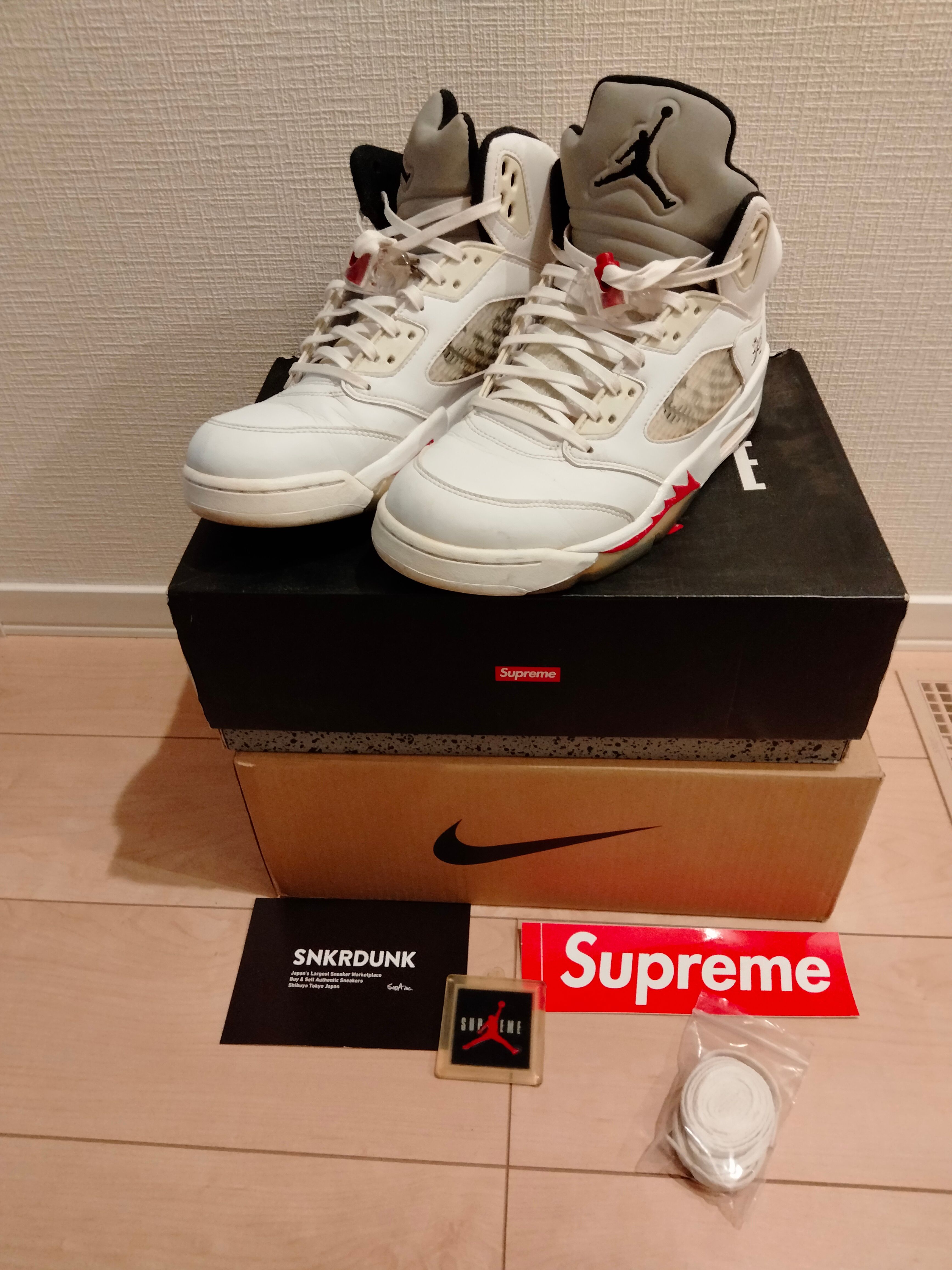 Supreme × Nike Air Jordan 5 Retro "White"