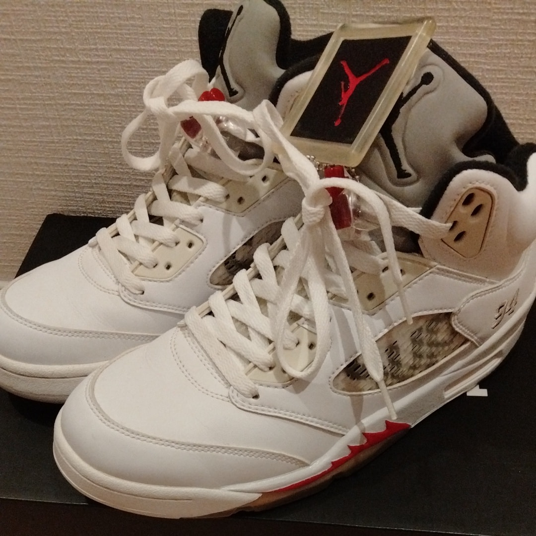 Supreme × Nike Air Jordan 5 Retro "White"