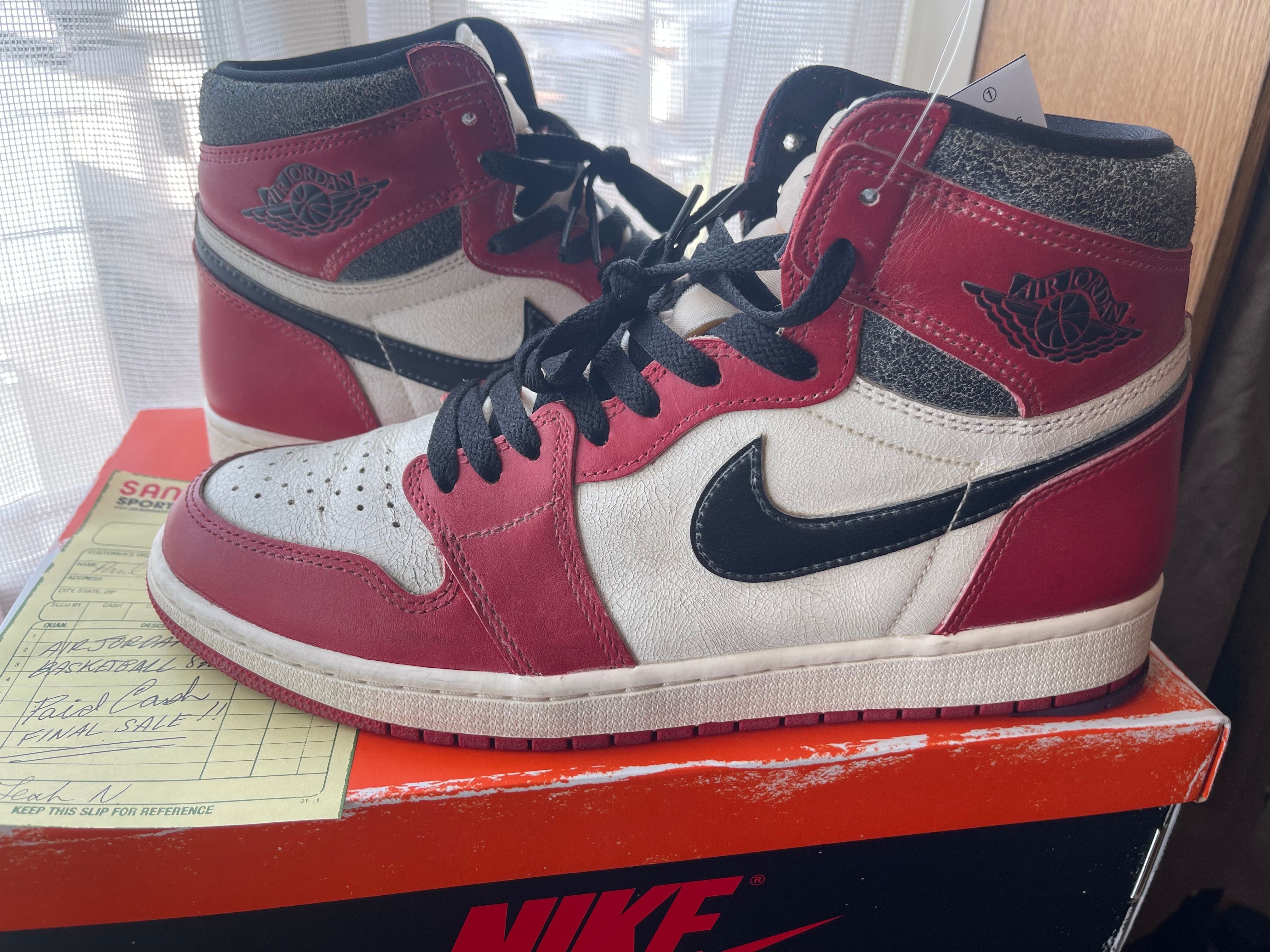 Nike Air Jordan 1 High OG "Lost & Found/Chicago"