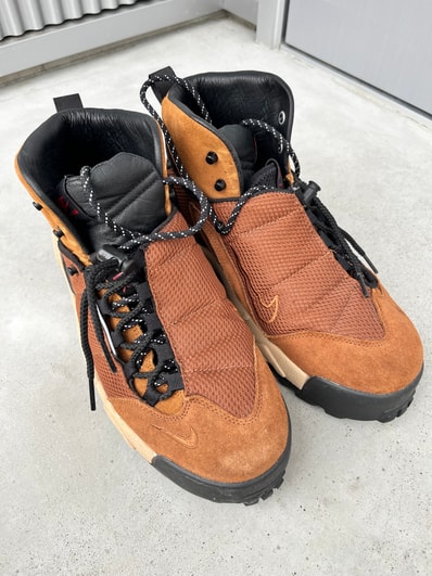 sacai × Nike Magmascape "Pecan"