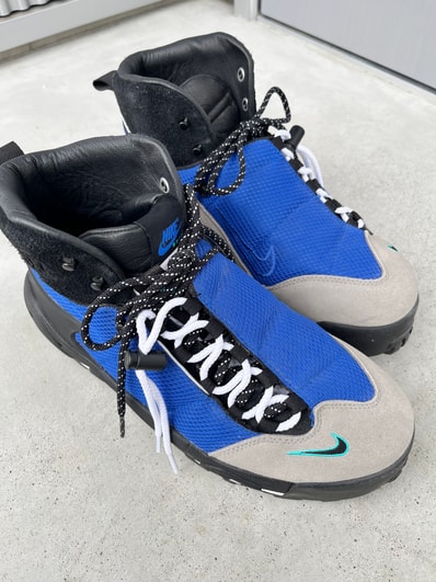 sacai × Nike Magmascape "Varsity Royal"