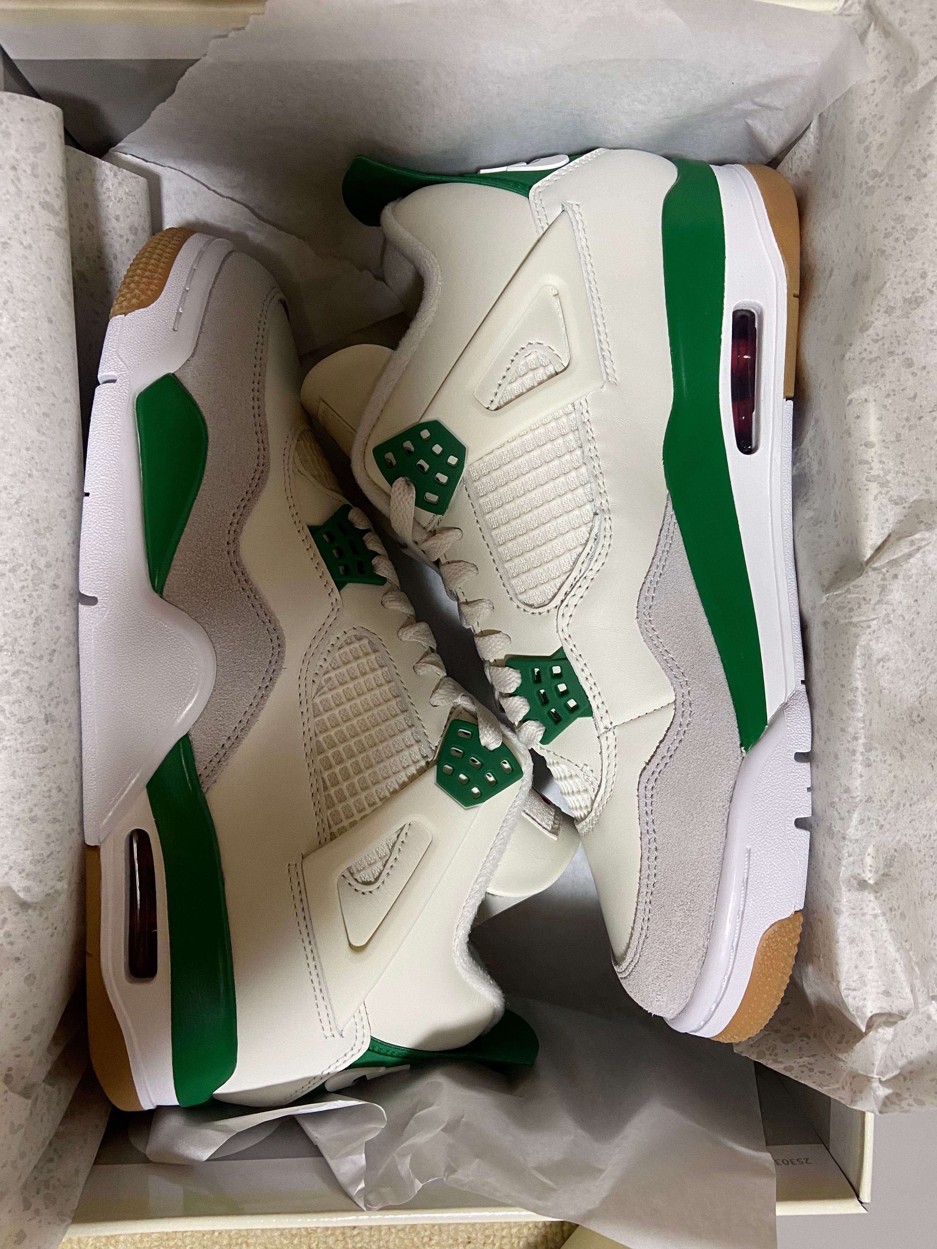 Nike SB × Air Jordan 4 Retro SP "Pine Green"