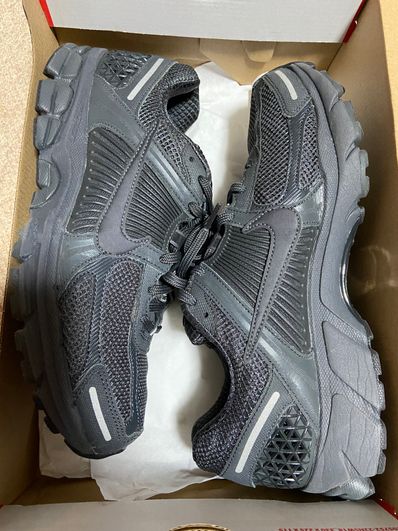 Nike Zoom Vomero 5 "Anthracite"