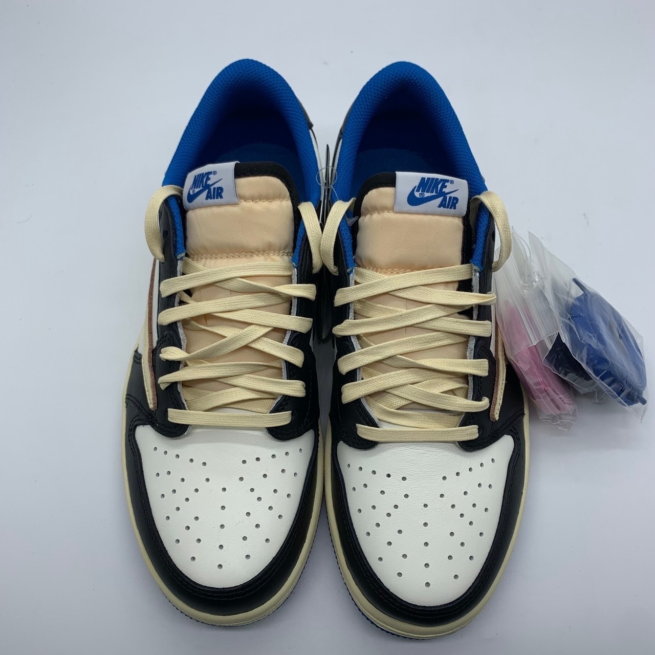 トラヴィススコット × フラグメントデザイン × ナイキ エアジョーダン1 ロー OG SP "ミリタリー ブルー"