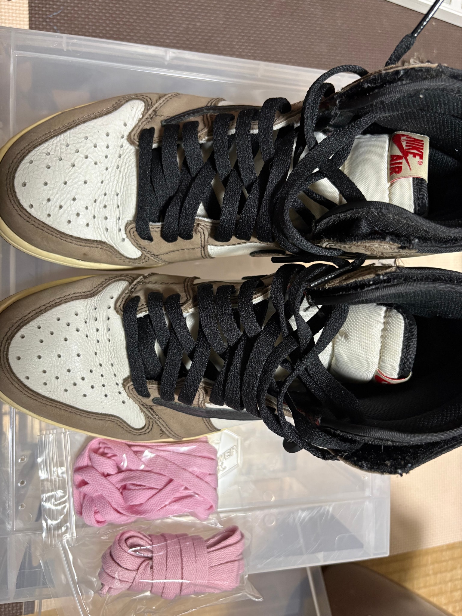 Travis Scott × Nike Air Jordan 1 Retro High OG TS SP "Sail/Dark Mocha"