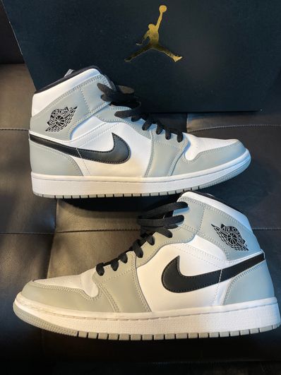 Nike Air Jordan 1 Mid "Light Smoke Grey/White/Black"