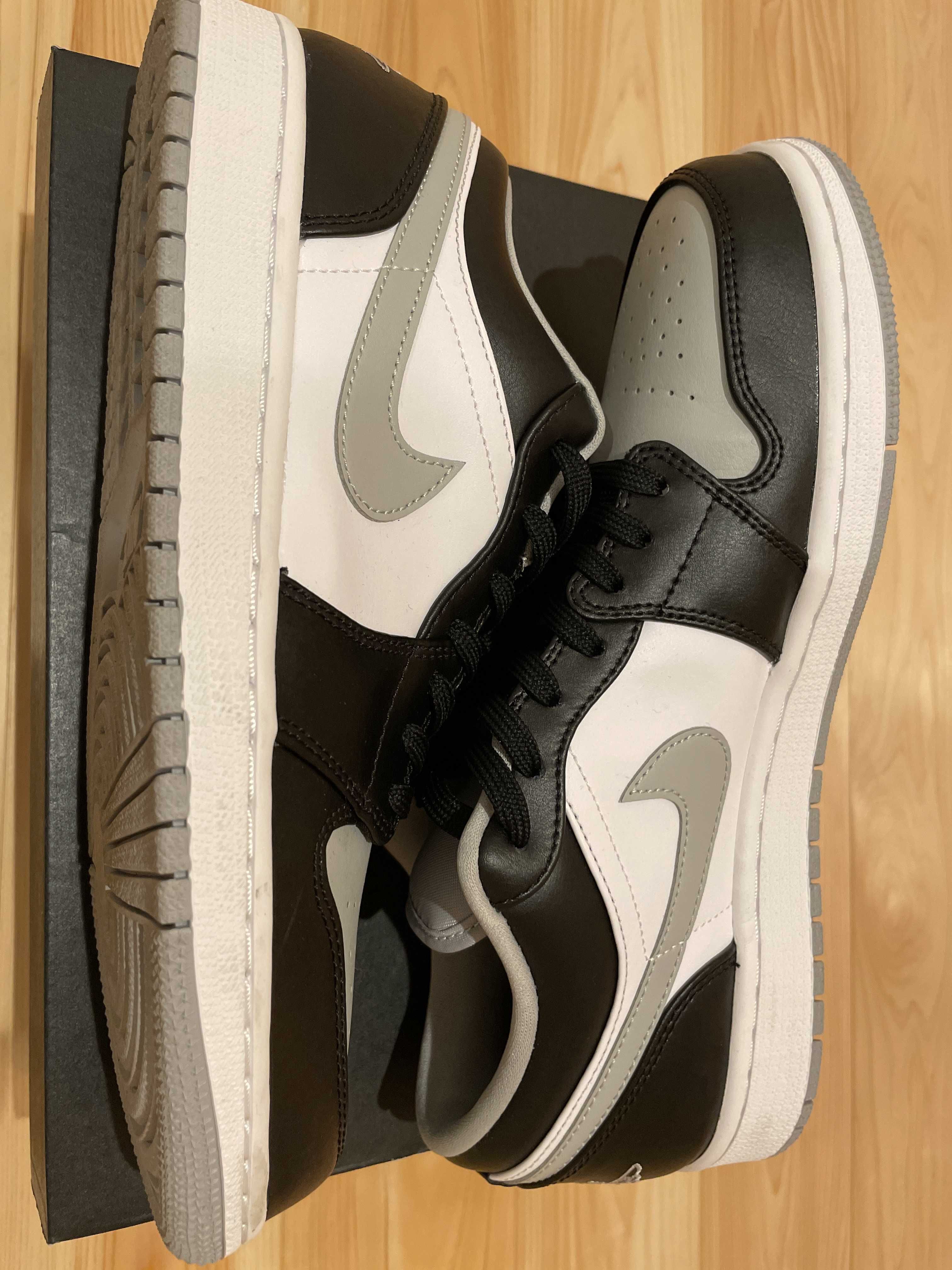 NIKE AIR JORDAN 1 LOW "BLACK/LIGHT SMOKE GREY"