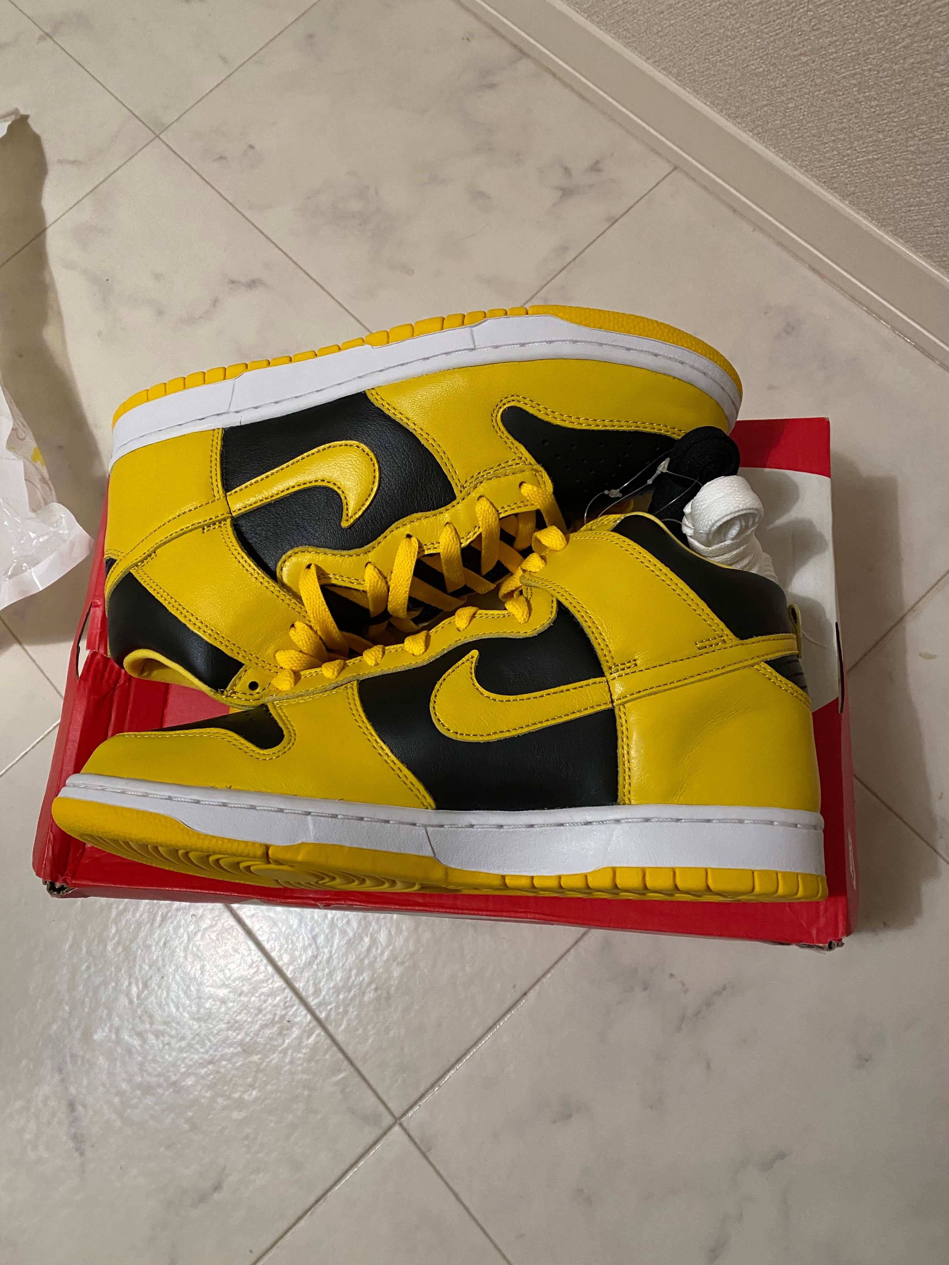 Nike Dunk High "Black/Varsity Maize"