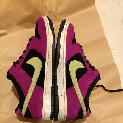 Nike SB Dunk Low "Red Plum"