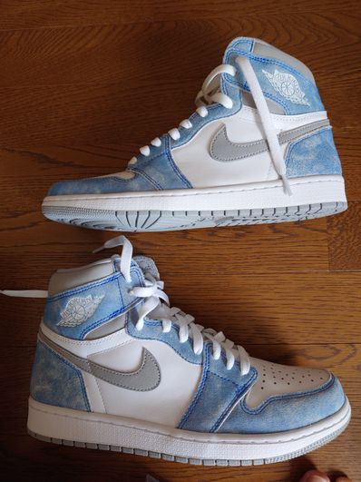 Nike Air Jordan 1 High OG "Hyper Royal"