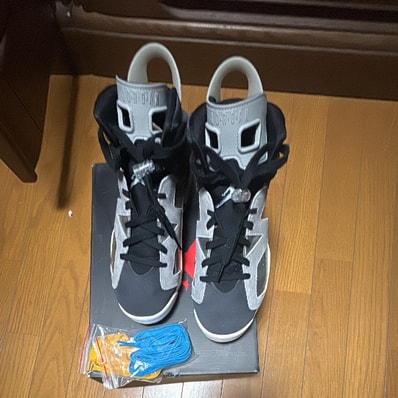NIike Women's Air Jordan 6 "Smoke Grey"