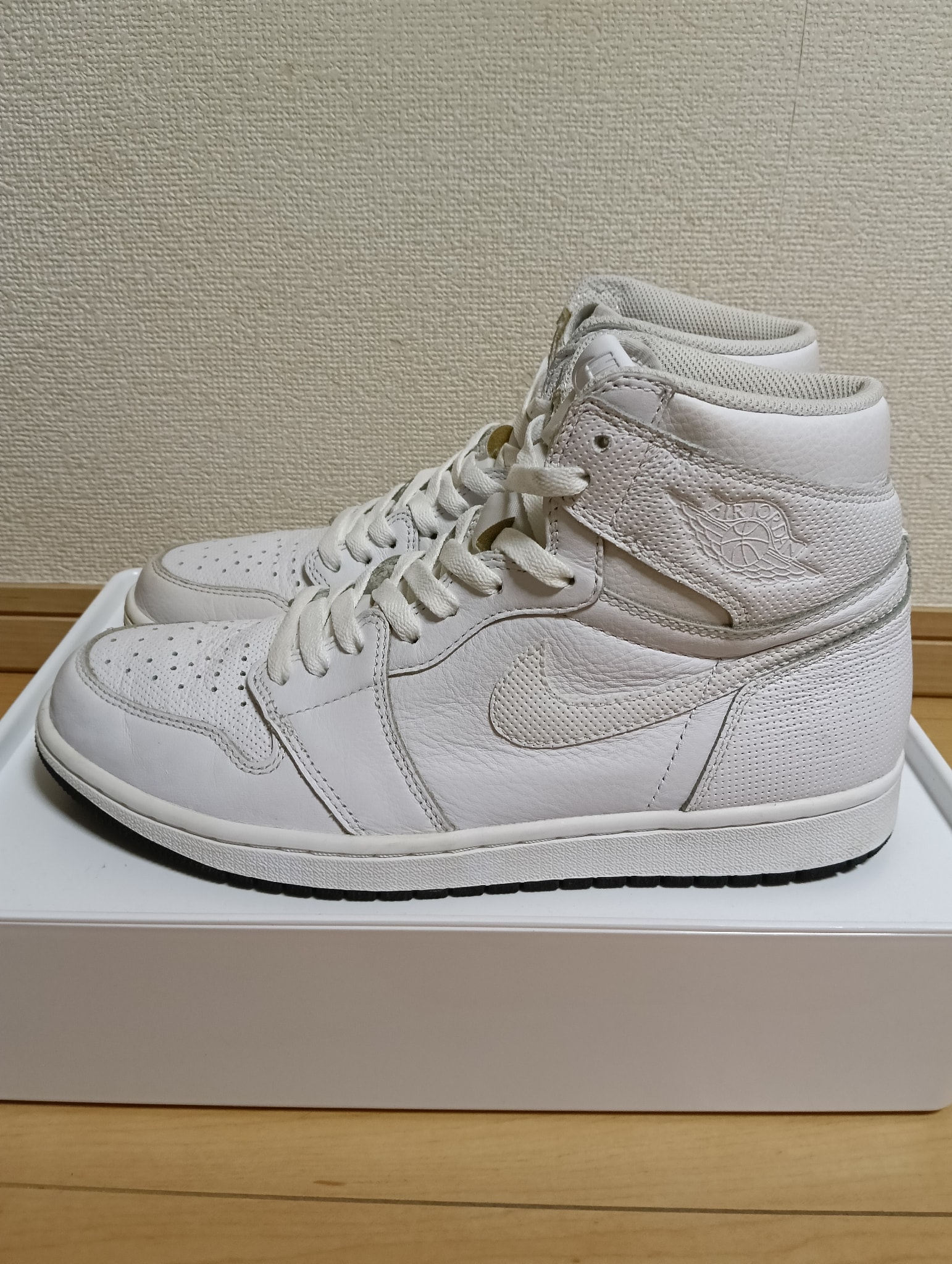 Nike Air Jordan 1 Retro High "White Perforated"