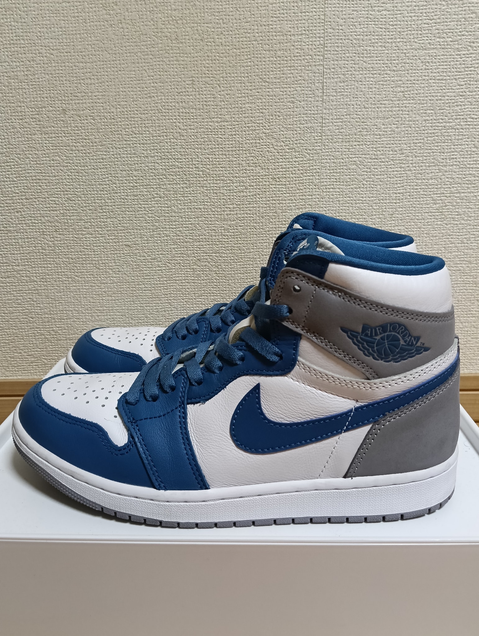 Nike Air Jordan 1 High OG "True Blue"