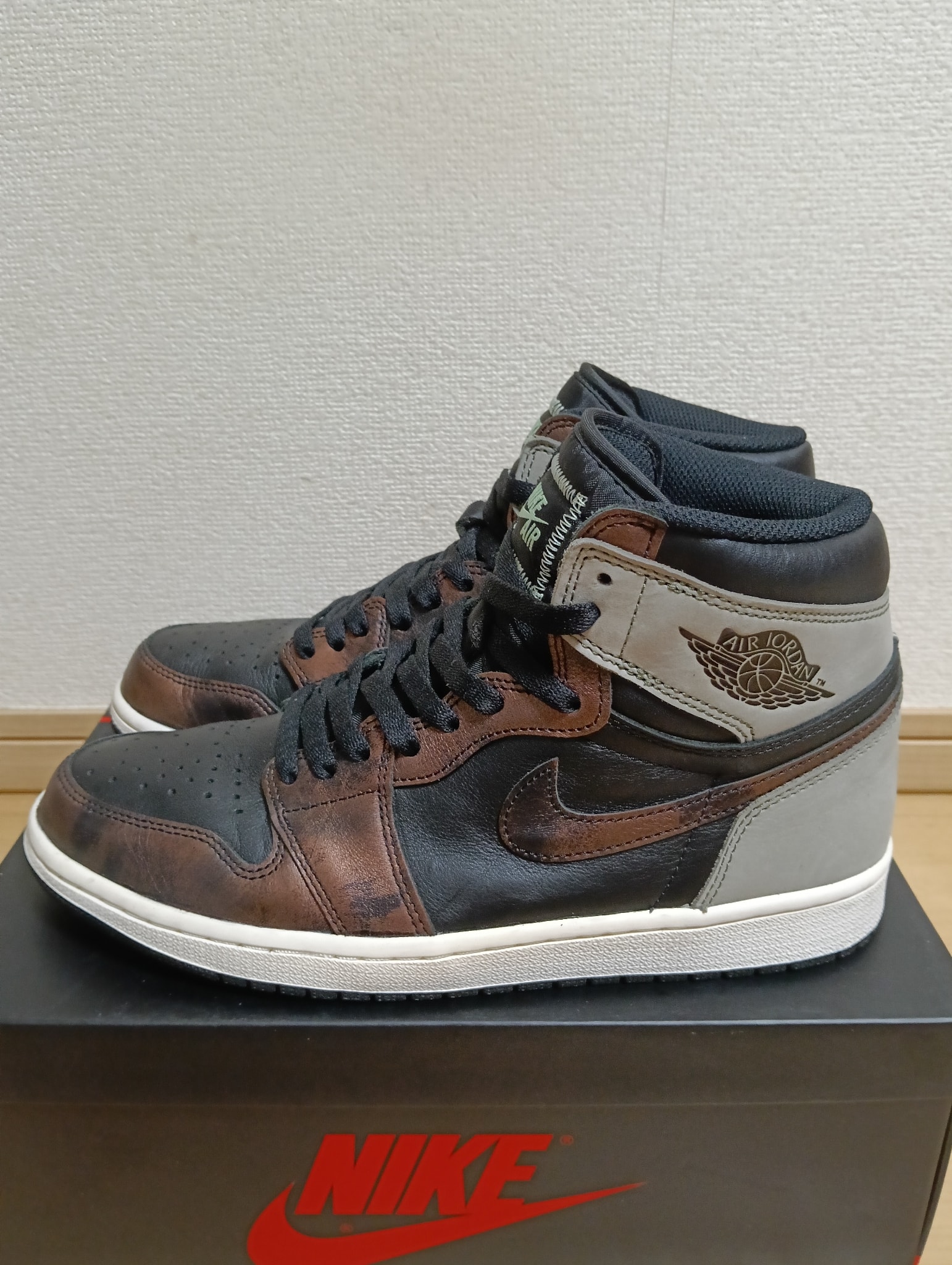 Nike Air Jordan 1 High OG "Rust Shadow"