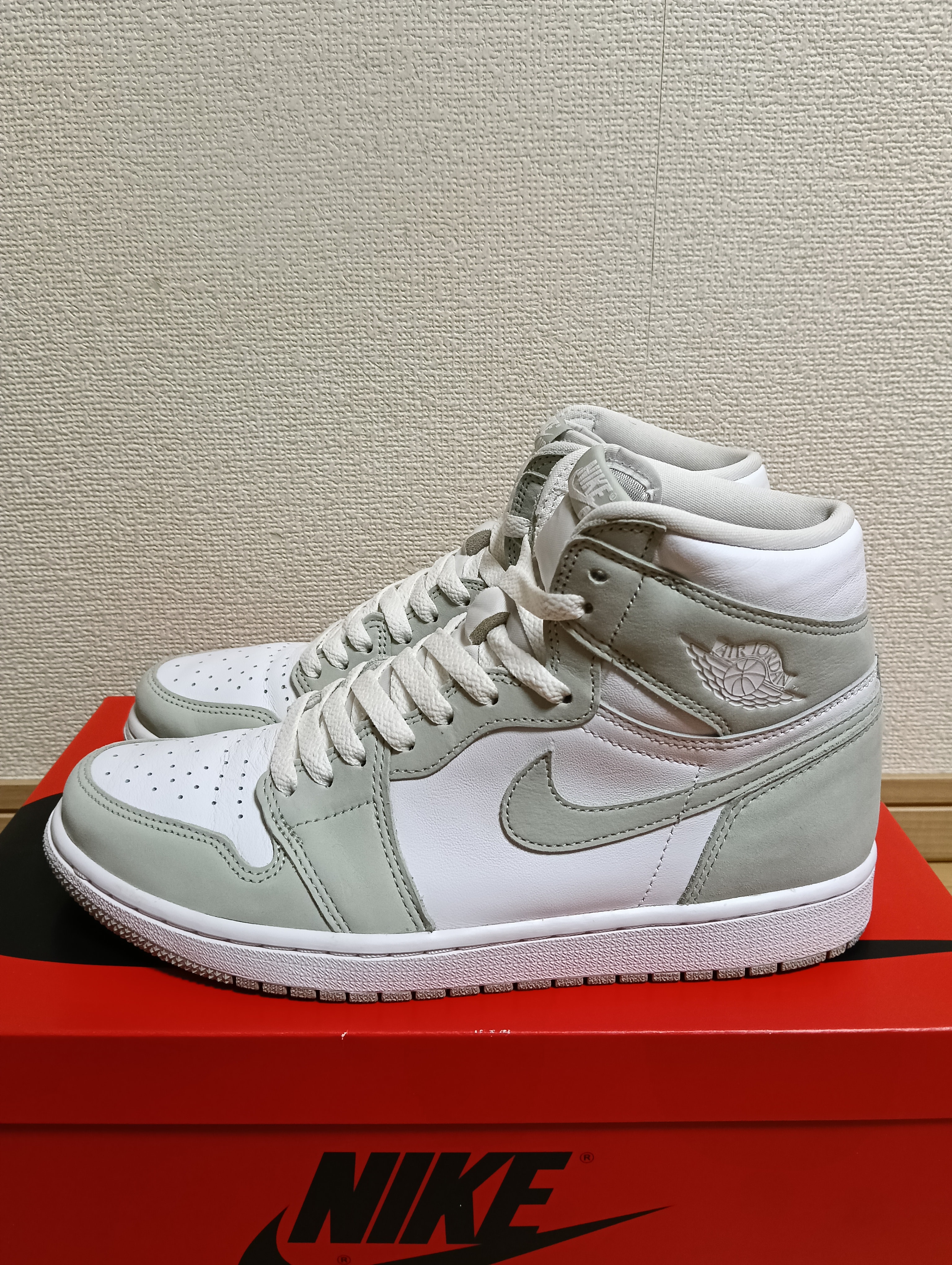 Nike Women's Air Jordan 1 High OG "Seafoam"
