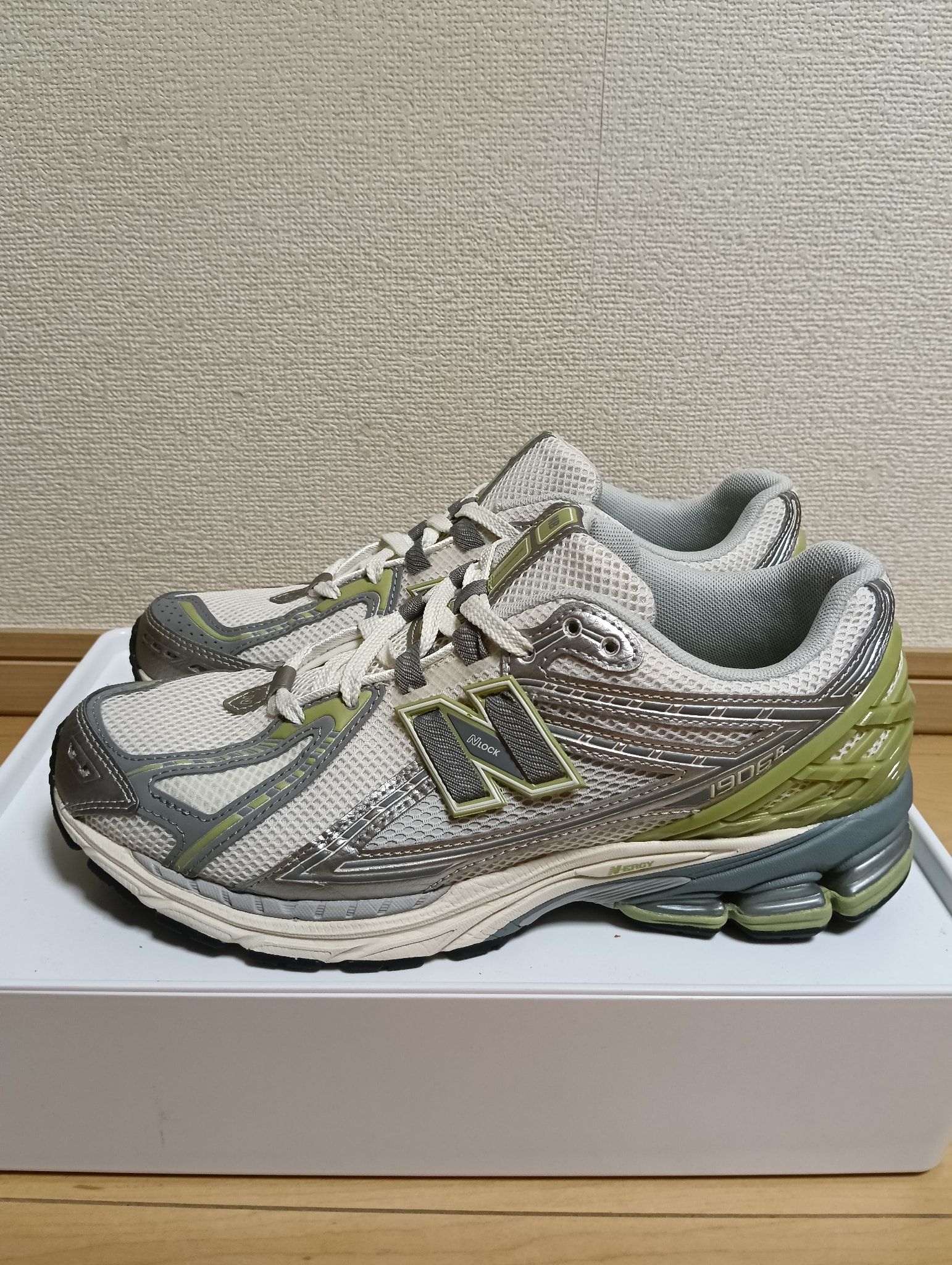 New Balance 1906R "Gray/Green"